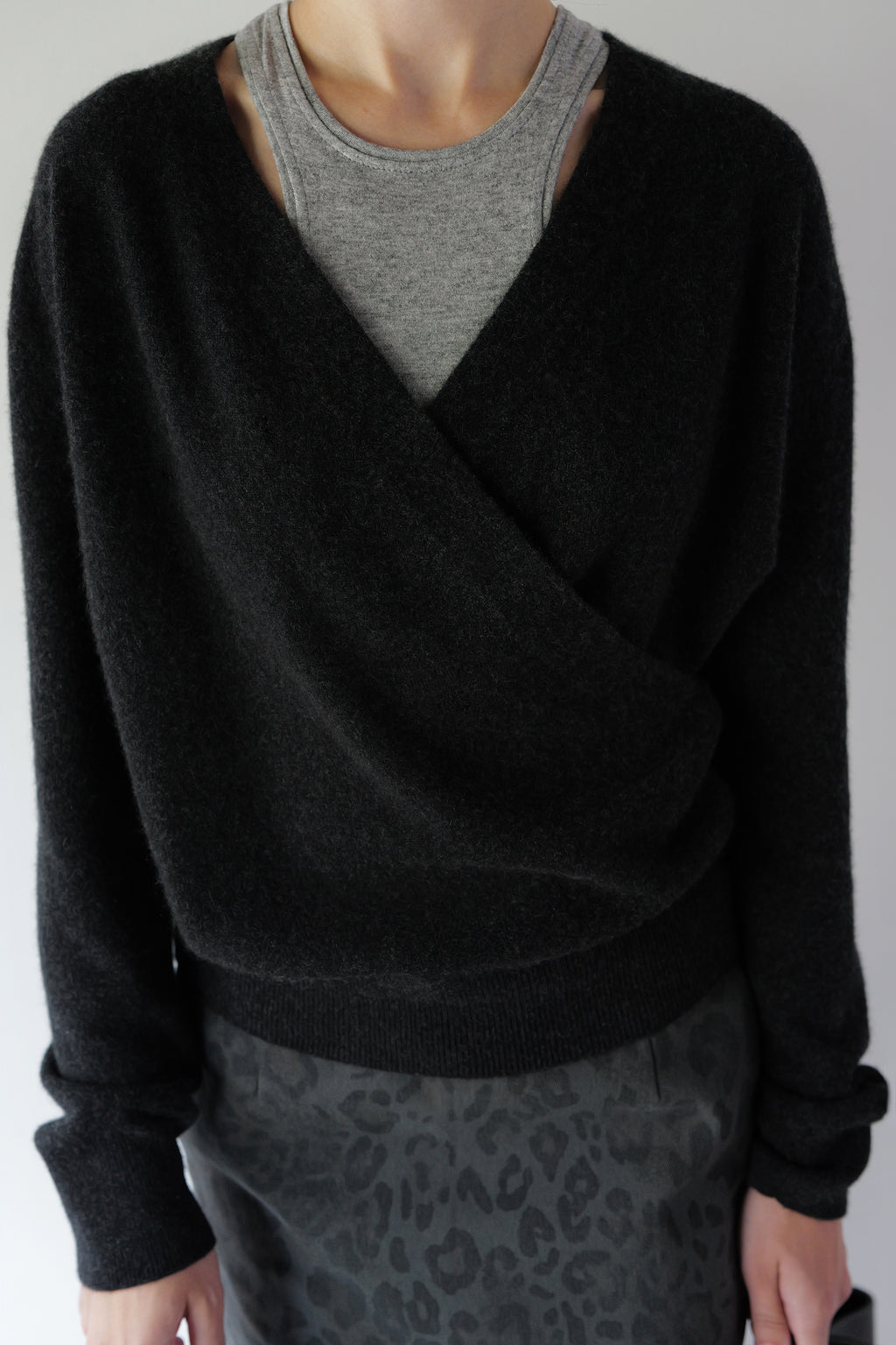 Cashmere 100 Wrap Knit Charcoal
