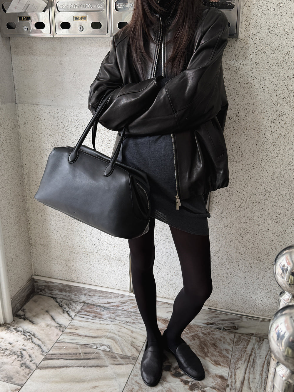 Real Lamb Minimal Jumper Black