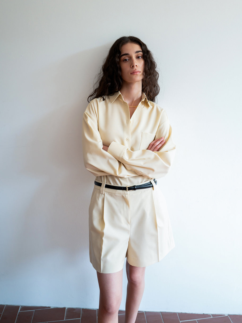 Sleek Buckle Belt Black Gold