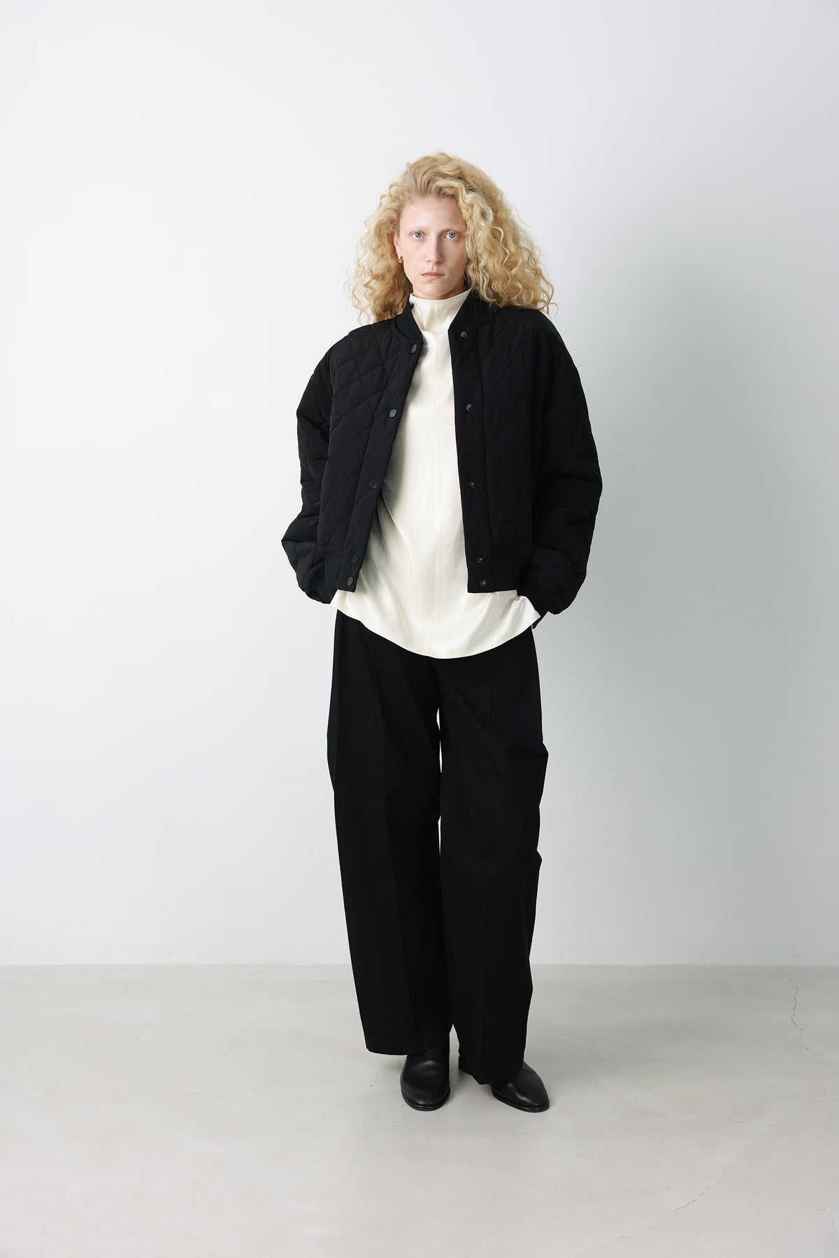 Loft Goose Down Black