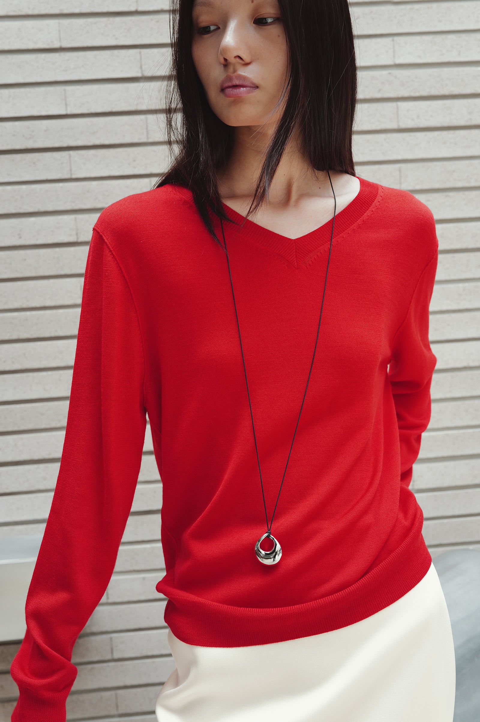 Washable 100% Wool V-neck Pullover Red