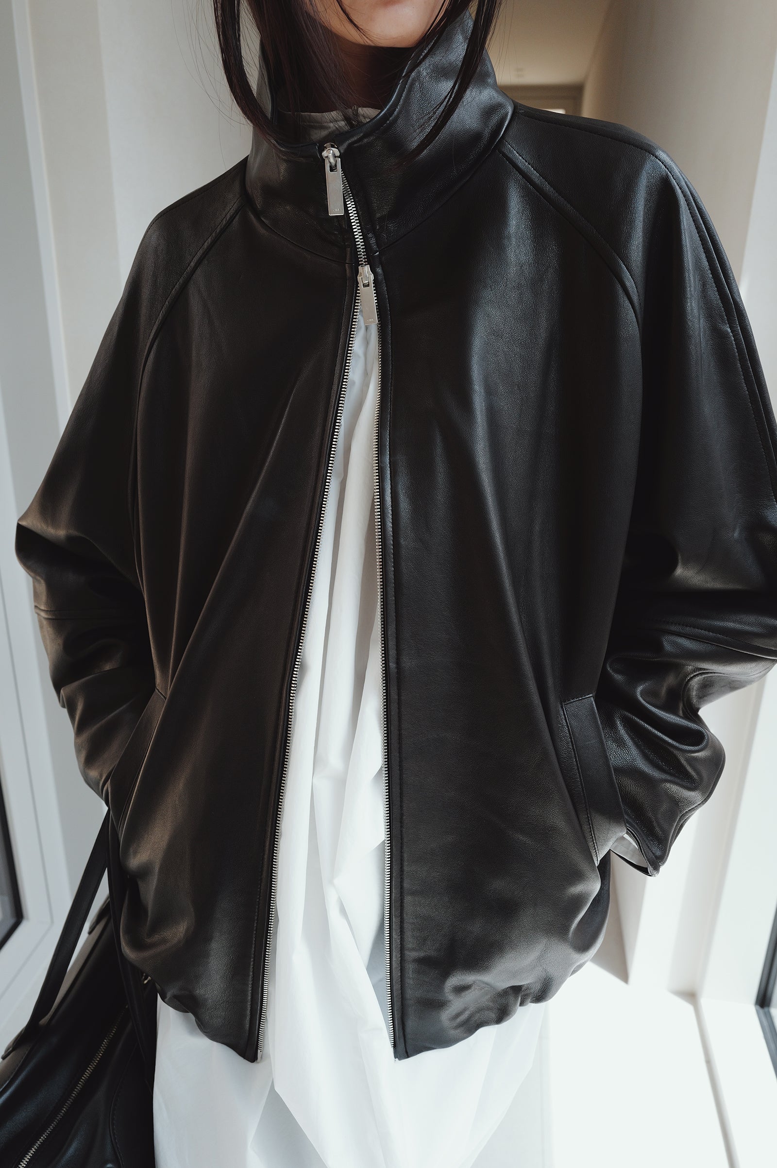 Real Lamb Minimal Jumper Black