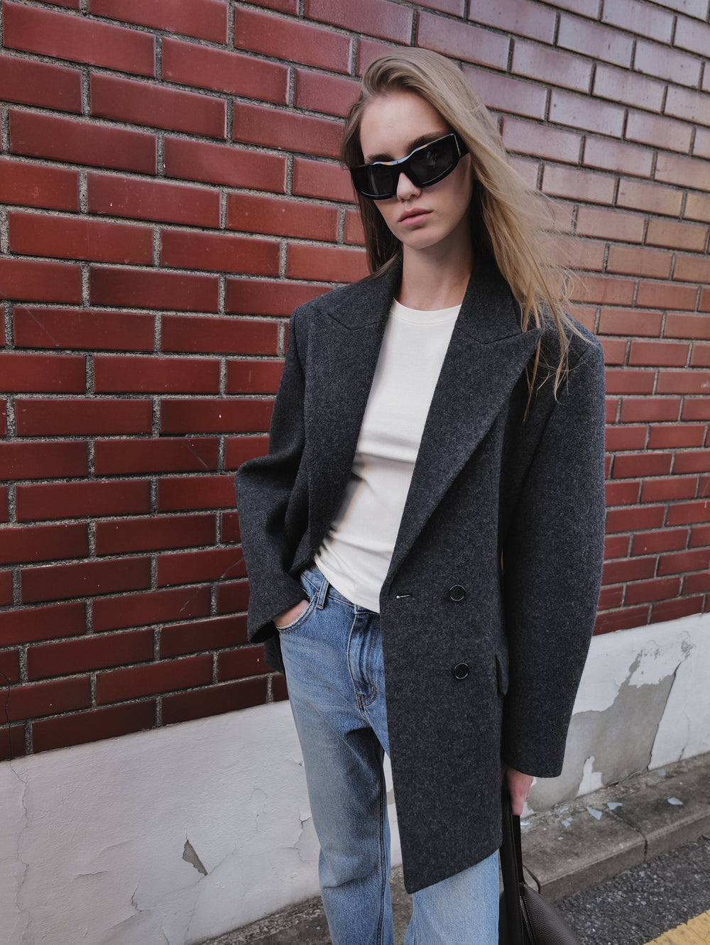 Hourglass silhouette coat charcoal