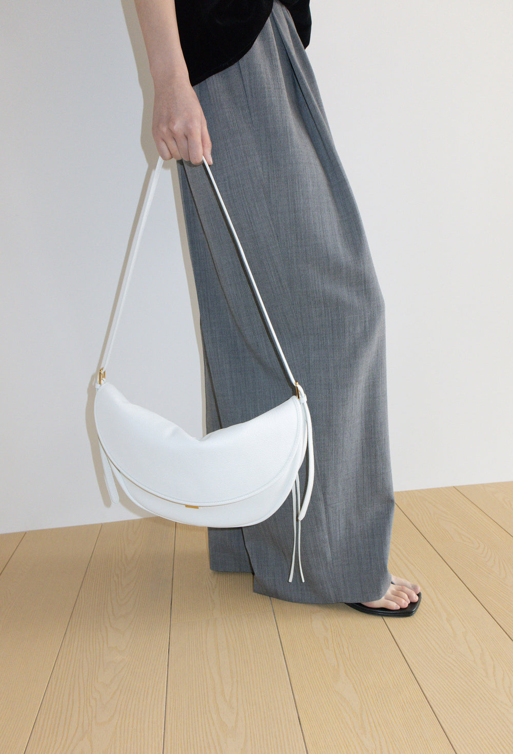 Crescent Bag Medium Togobeeige