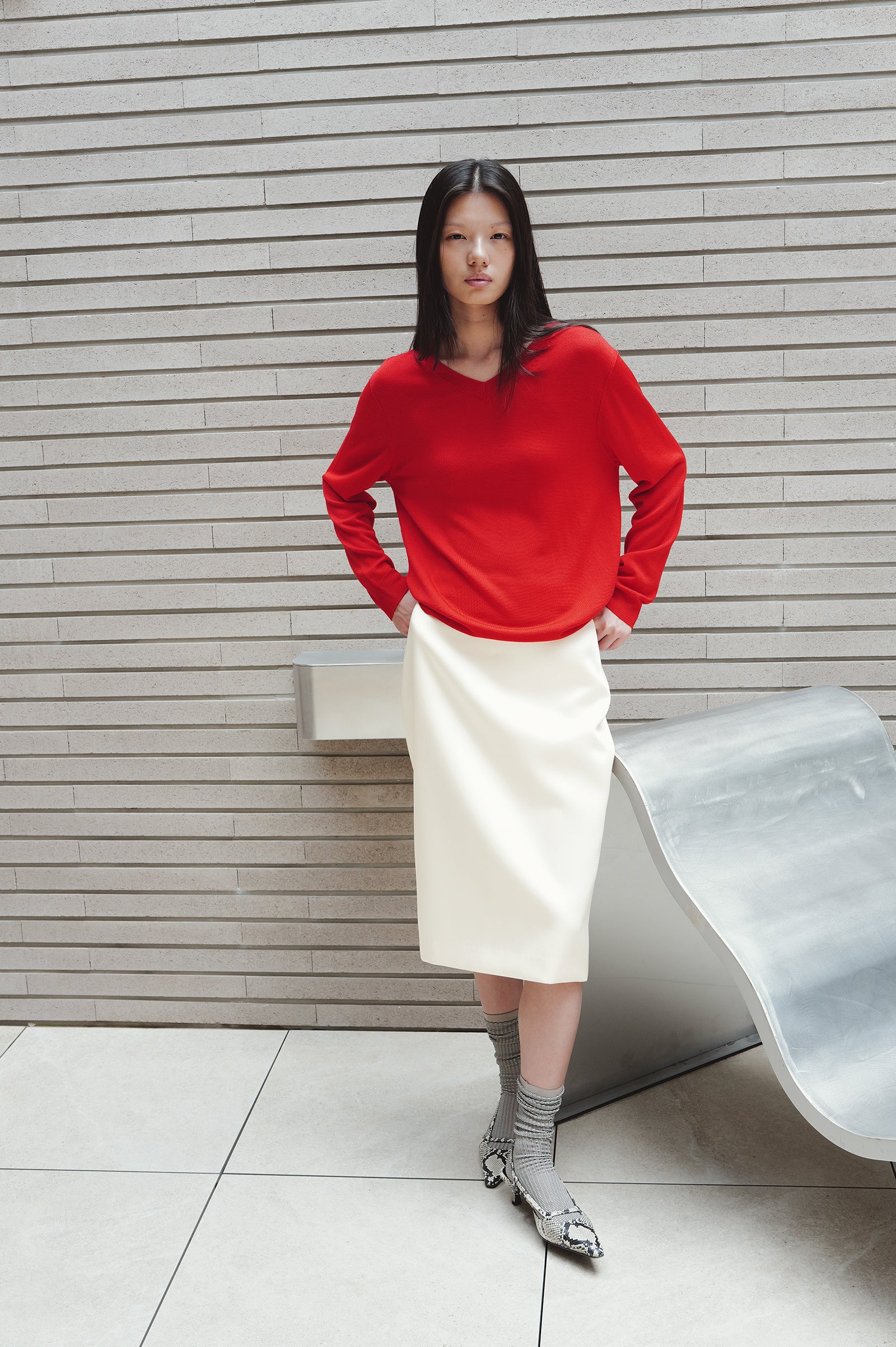 Washable 100% Wool V-neck Pullover Red