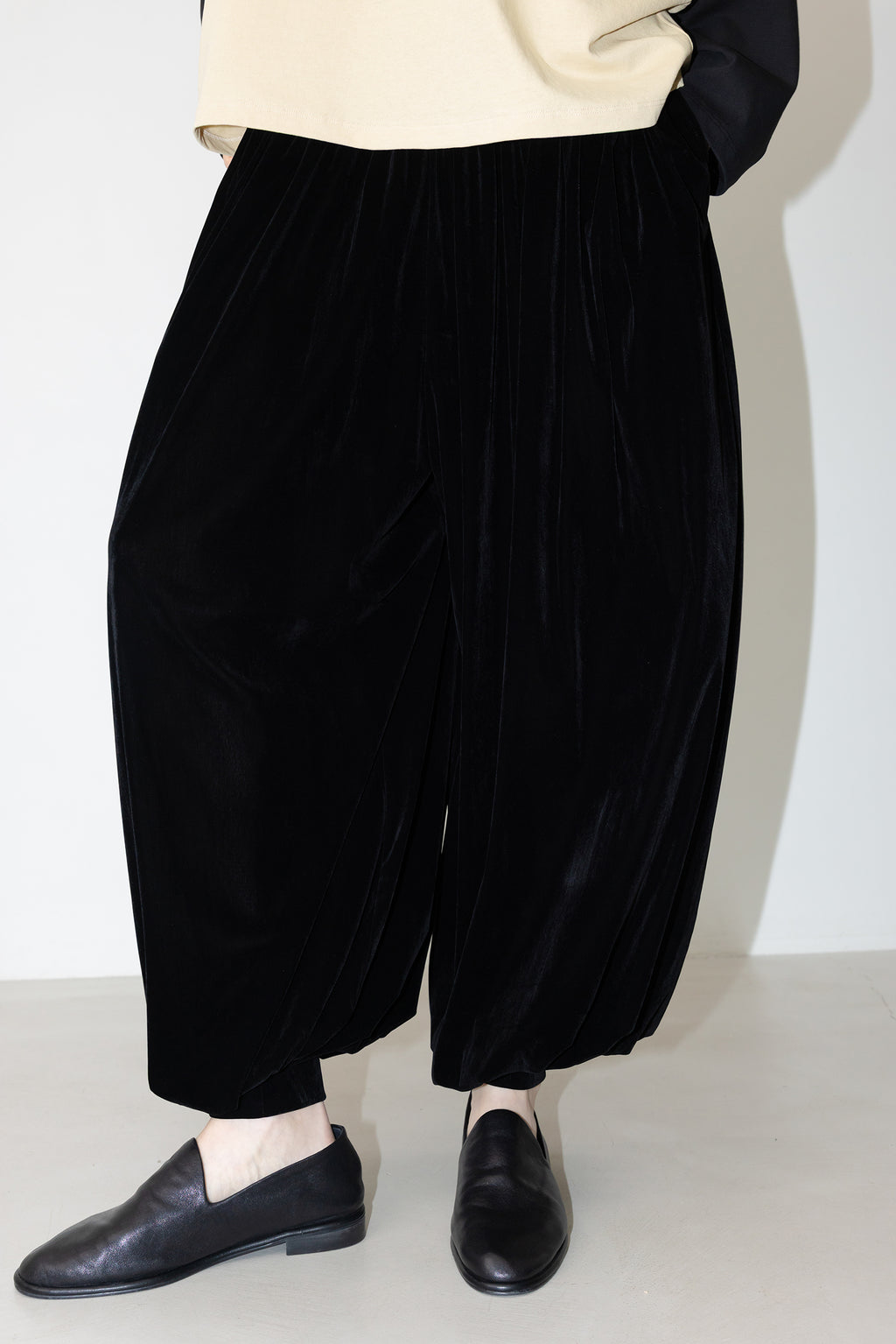 Velvet Parachute Pants Black