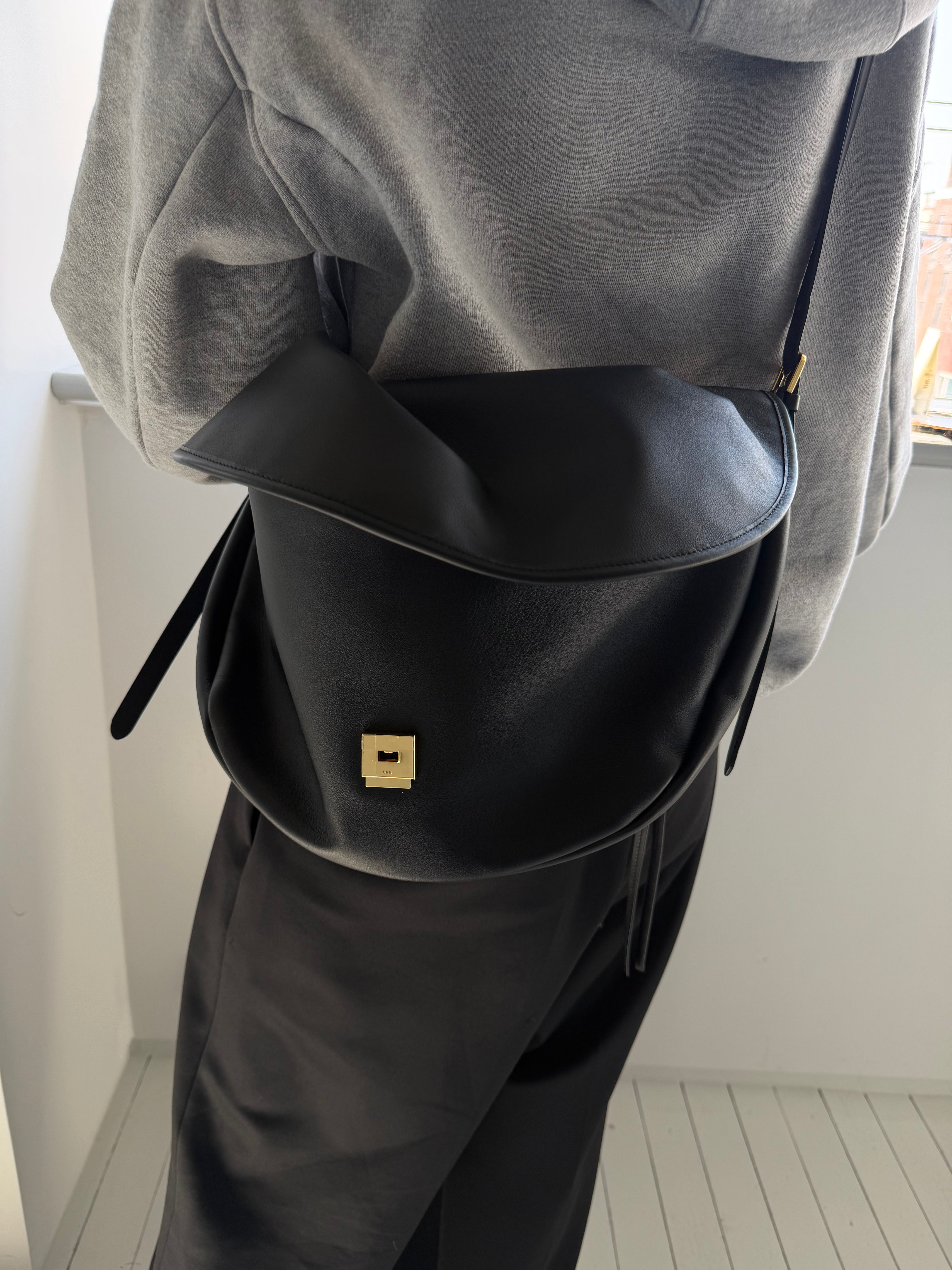 Crescent Bag Large Black – ORR