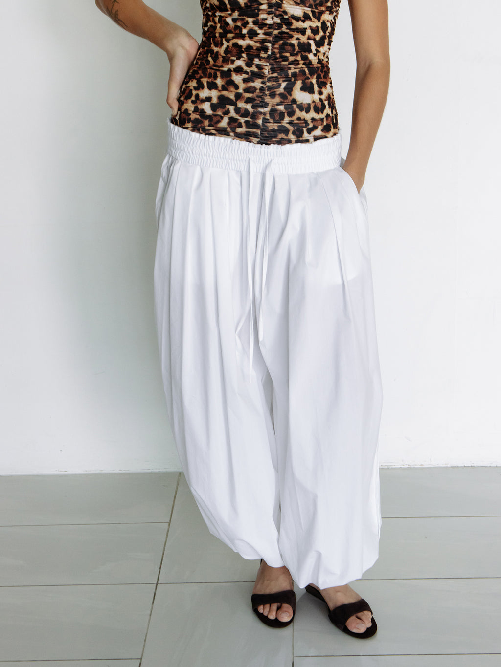 Parachute Banding Pants White