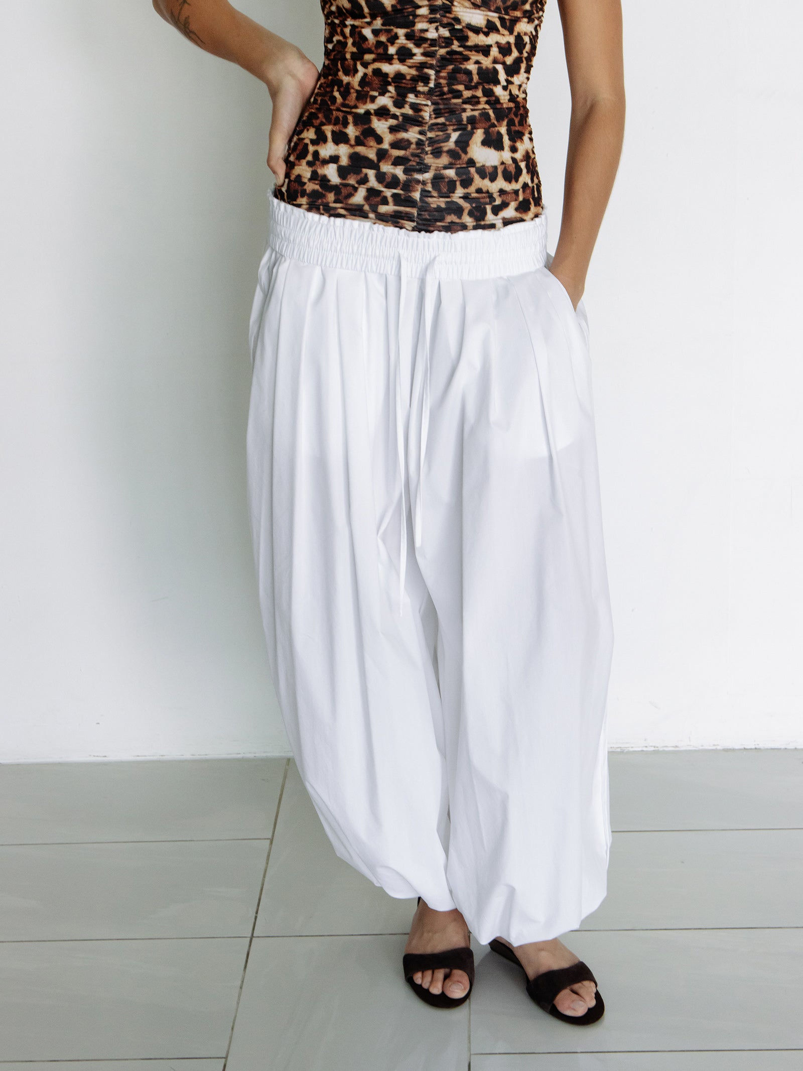 Parachute Banding Pants White