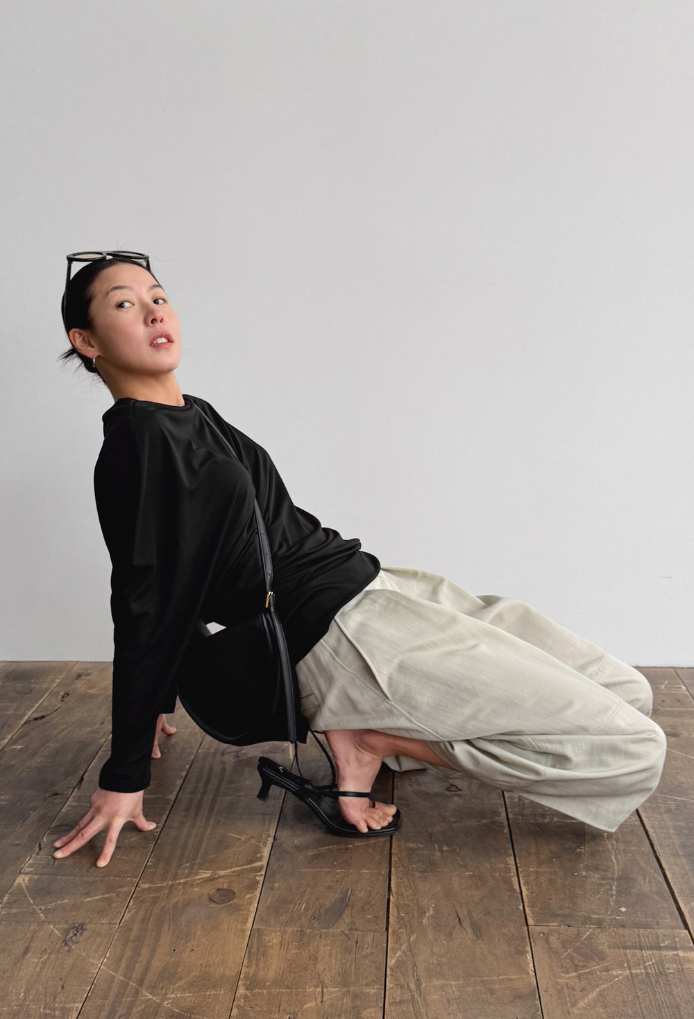 볼륨 버뮤다 팬츠 라이트카키