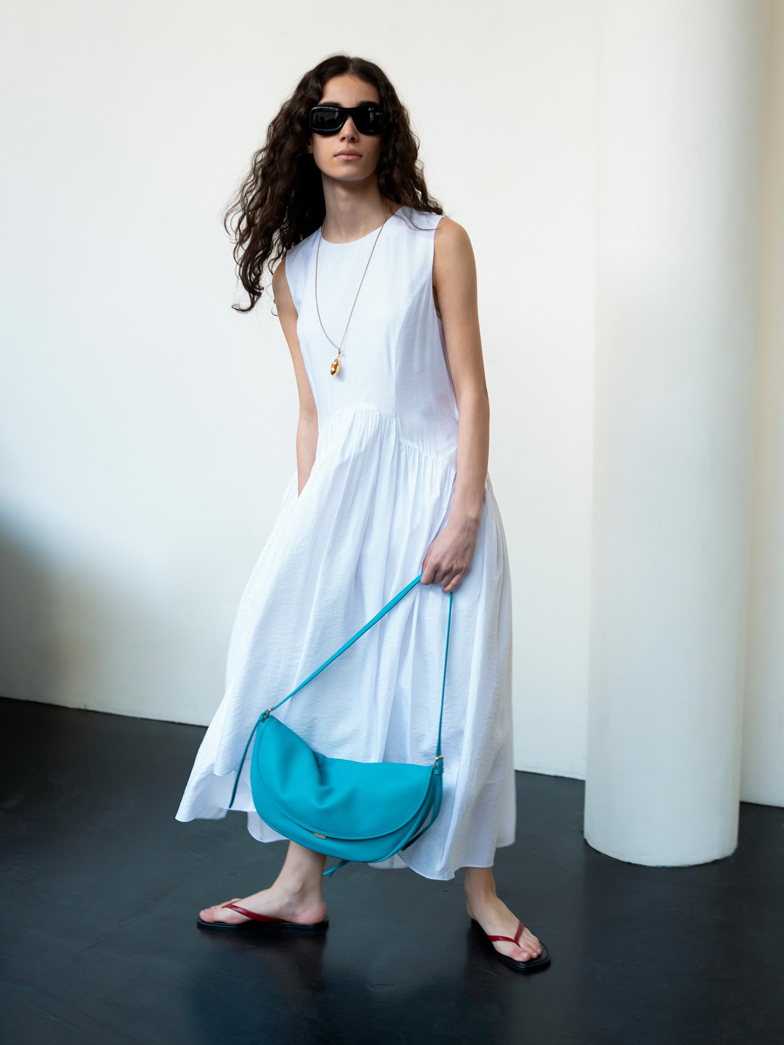 Crescent Bag Medium Togobeeige