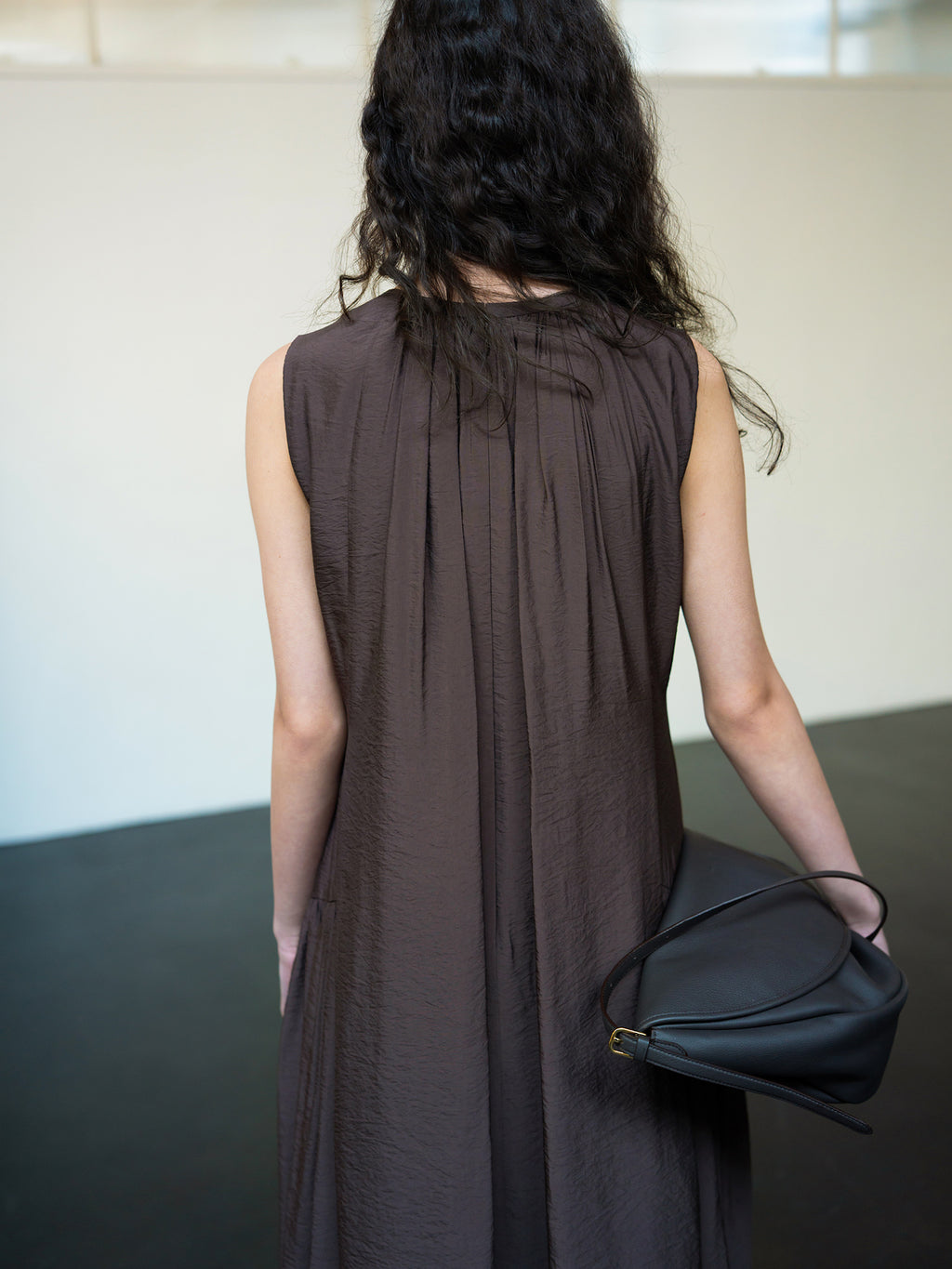 Flowy Shirring One-Piece Dress Brown