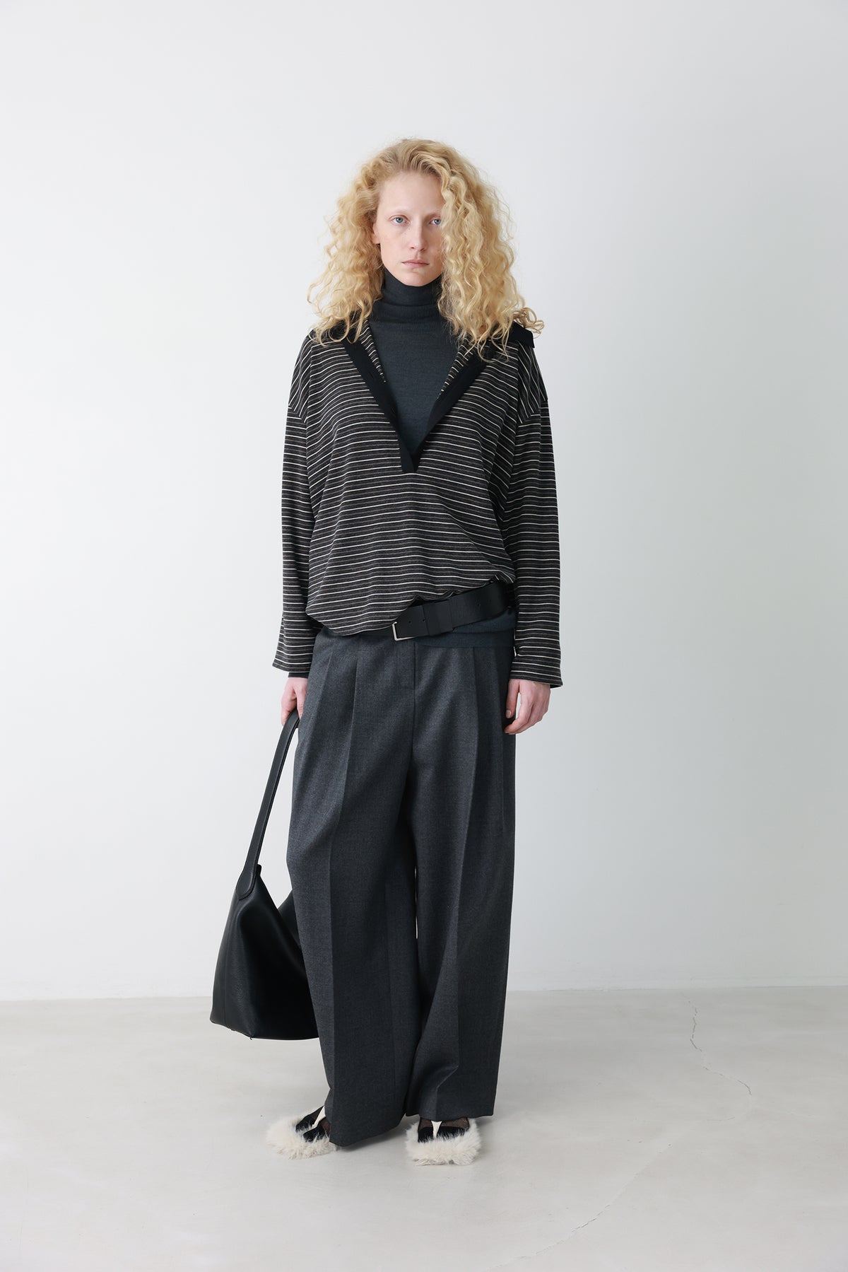 Double Tuck Wool Trousers Charcoal