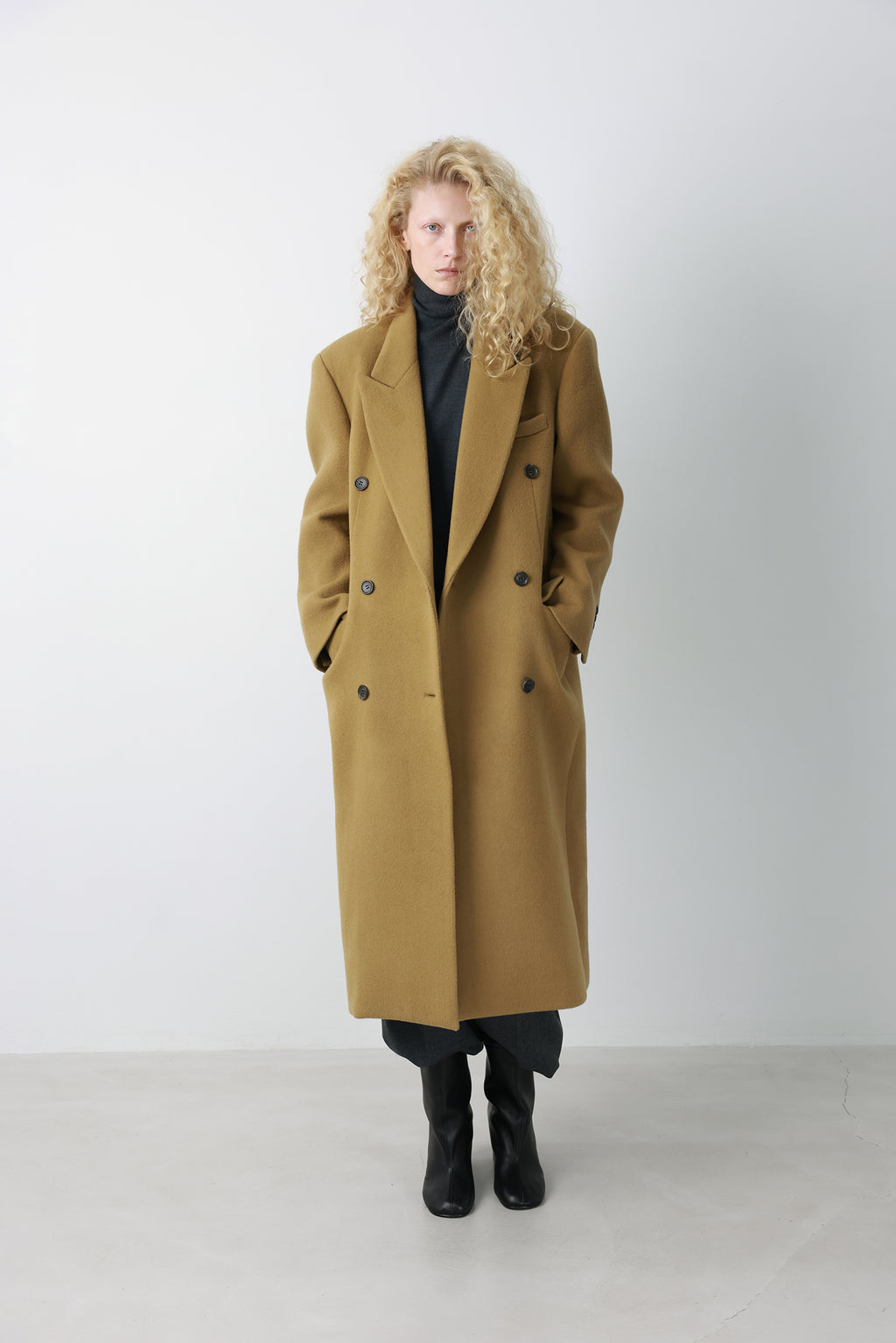 Double Tailored Long Coat Camel