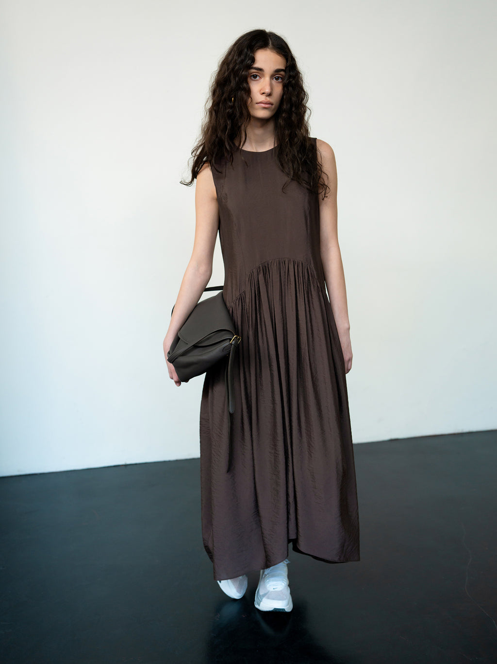 Flowy Shirring One-Piece Dress Brown