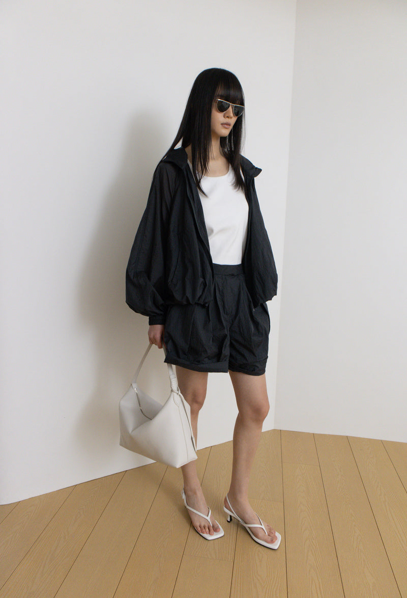 Low-strap heel white