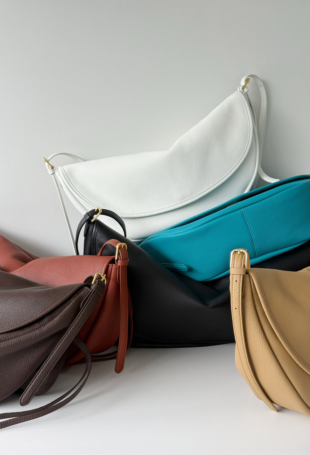 Crescent Bag Medium Togobeeige
