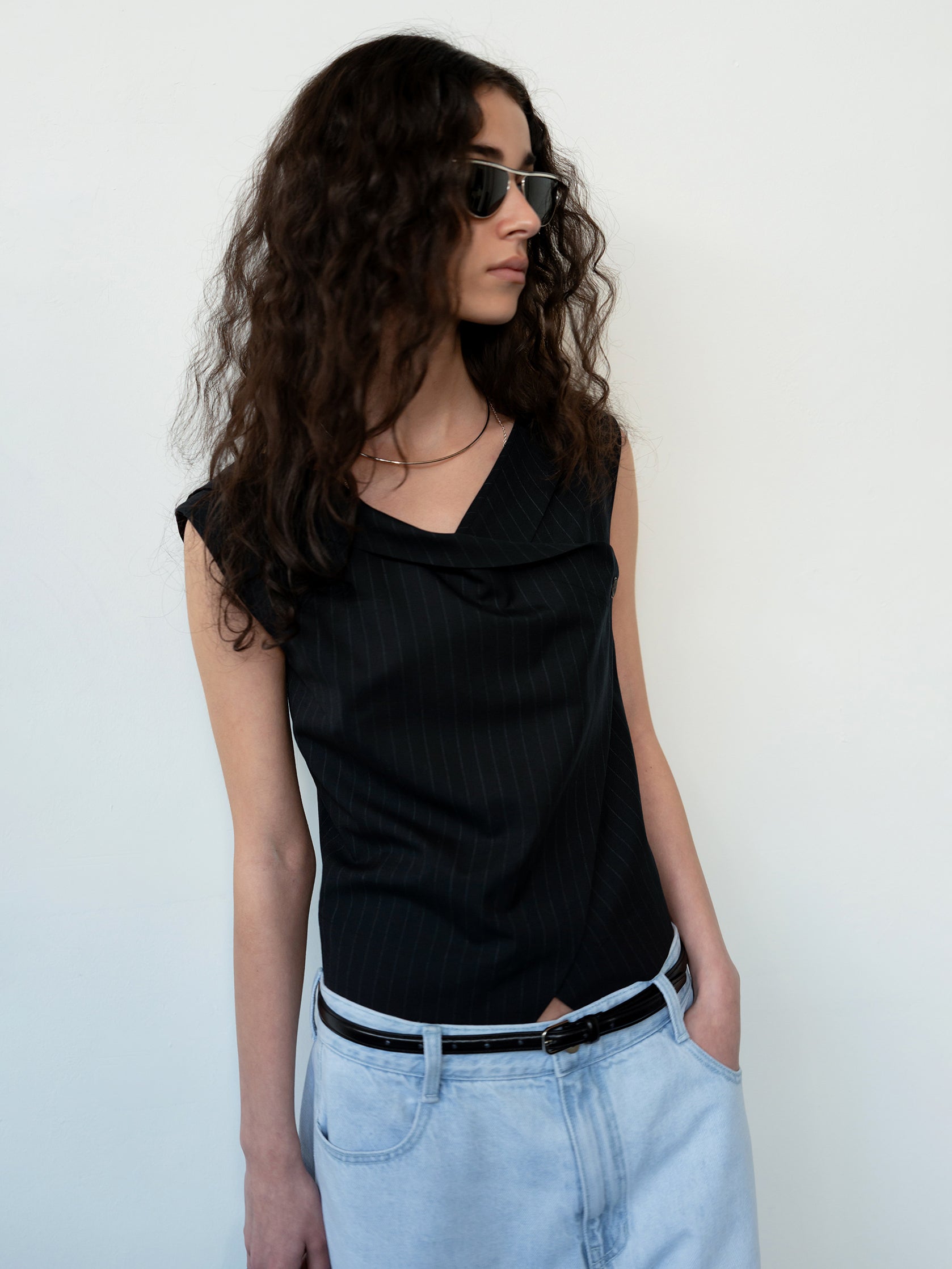 Sleek Buckle Belt Black Silver