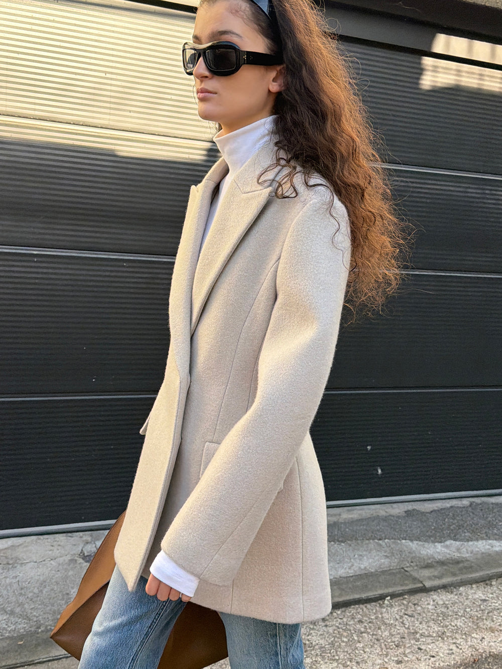 Hourglass Silhouette Coat Ecru