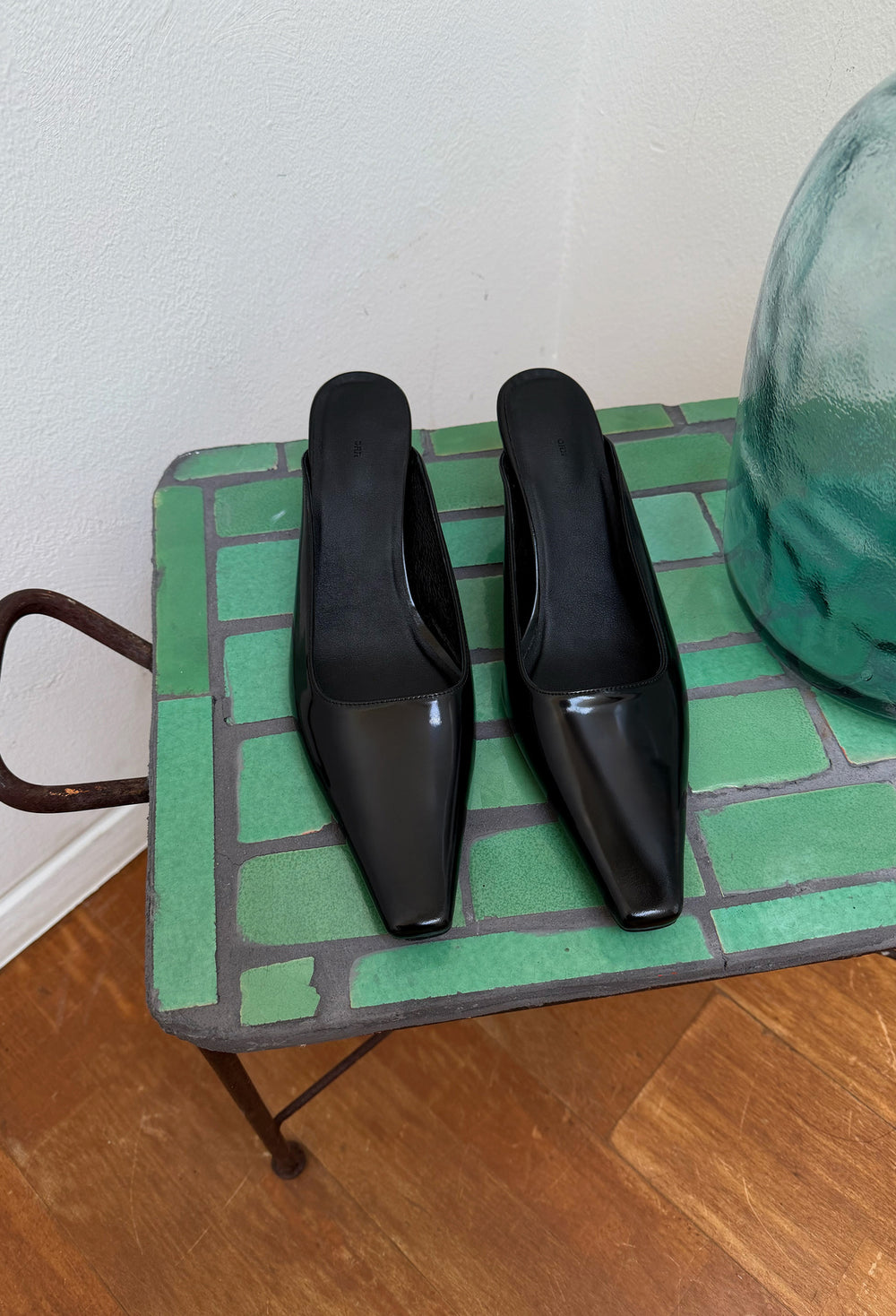 Sleeve Open Mule Black