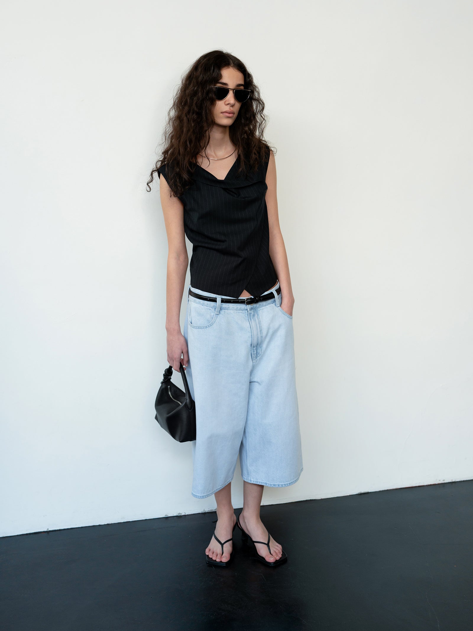 Sleek Buckle Belt Black Silver