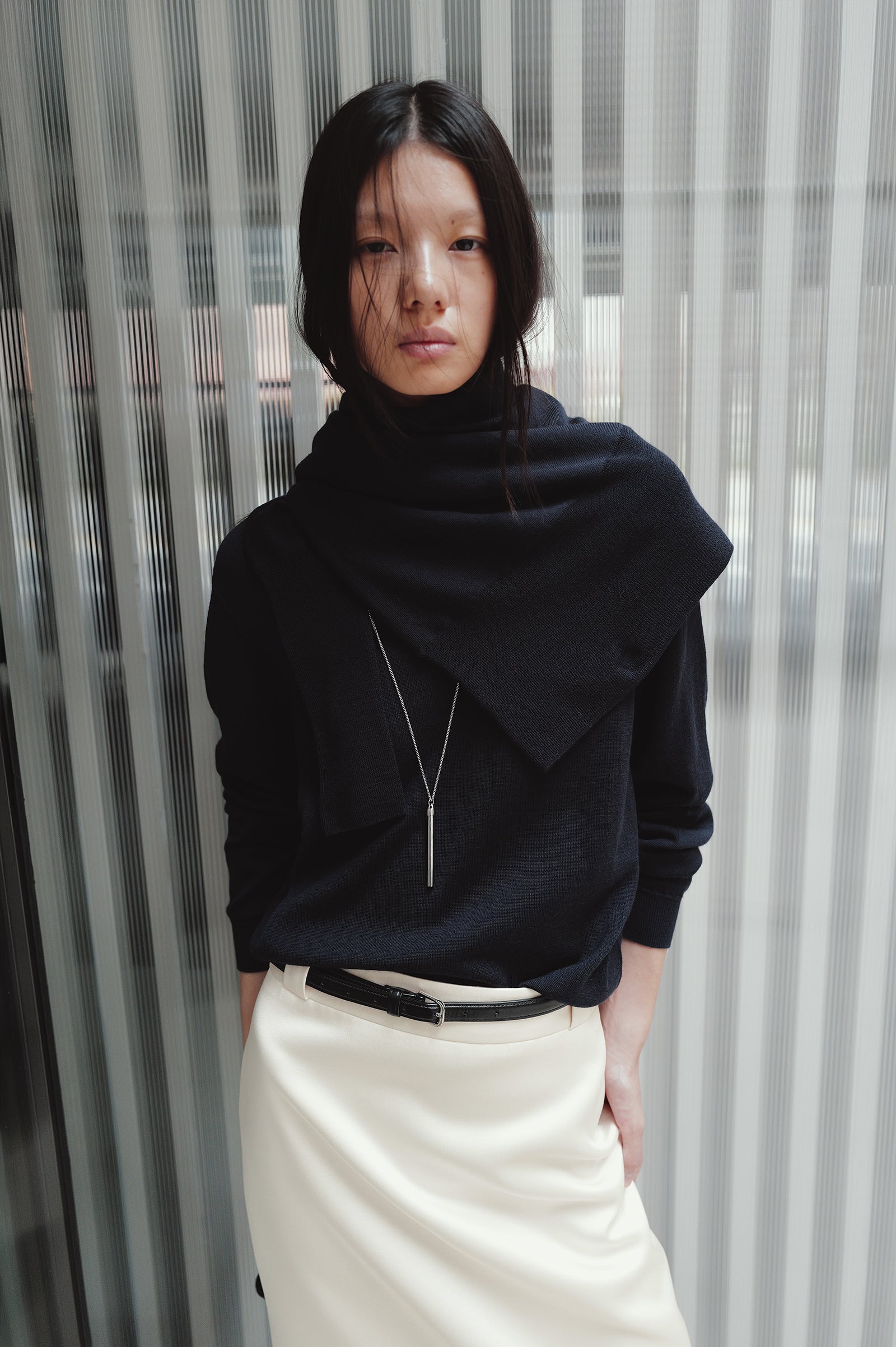 Washable 100% Wool V-neck Pullover Navy