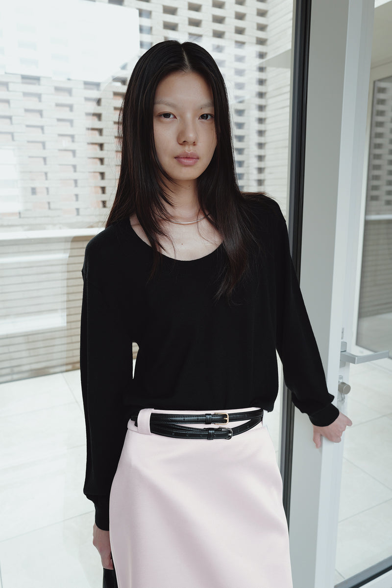 Washable 100% Wool U-Neck Pullover Black