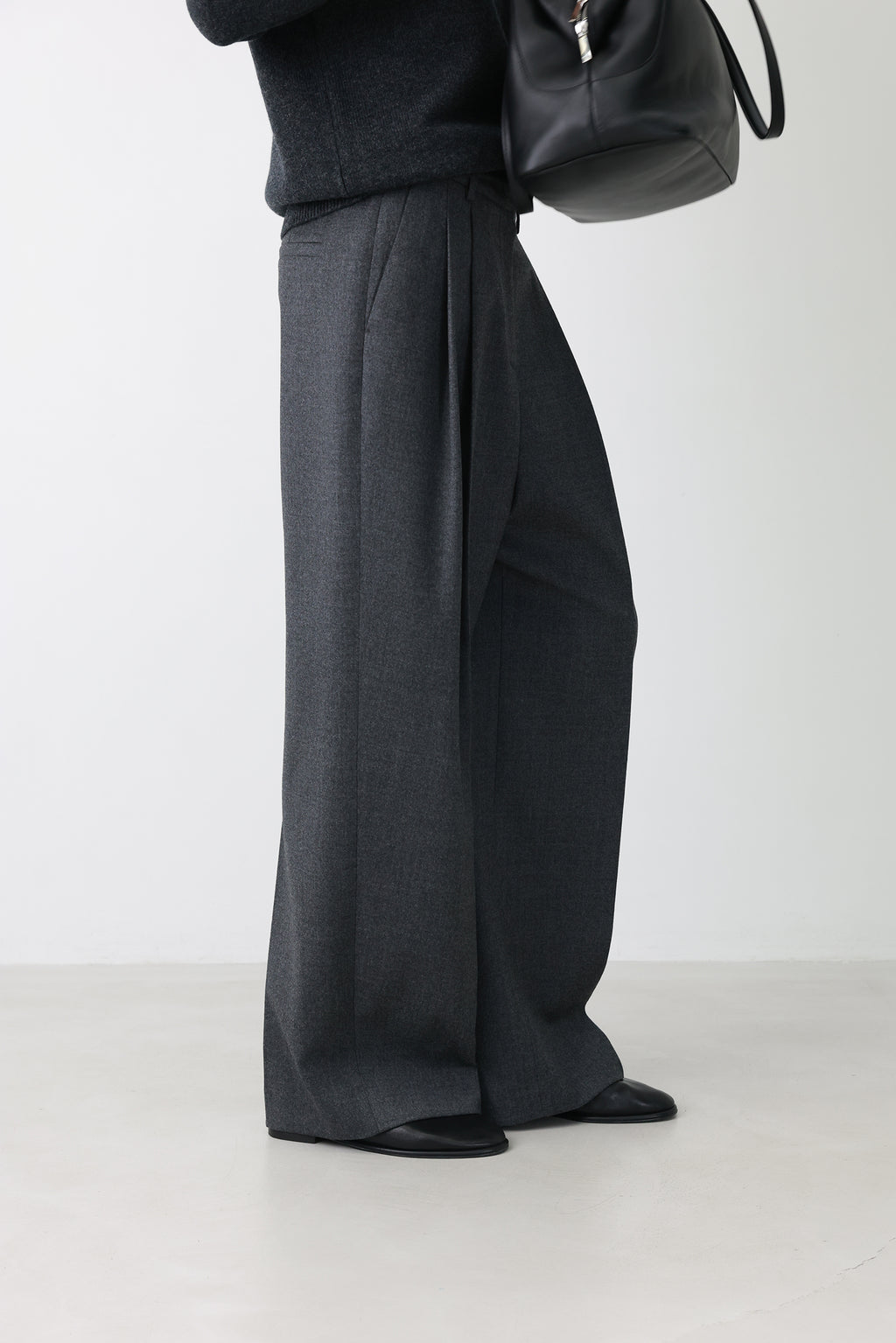 Double Tuck Wool Trousers Charcoal