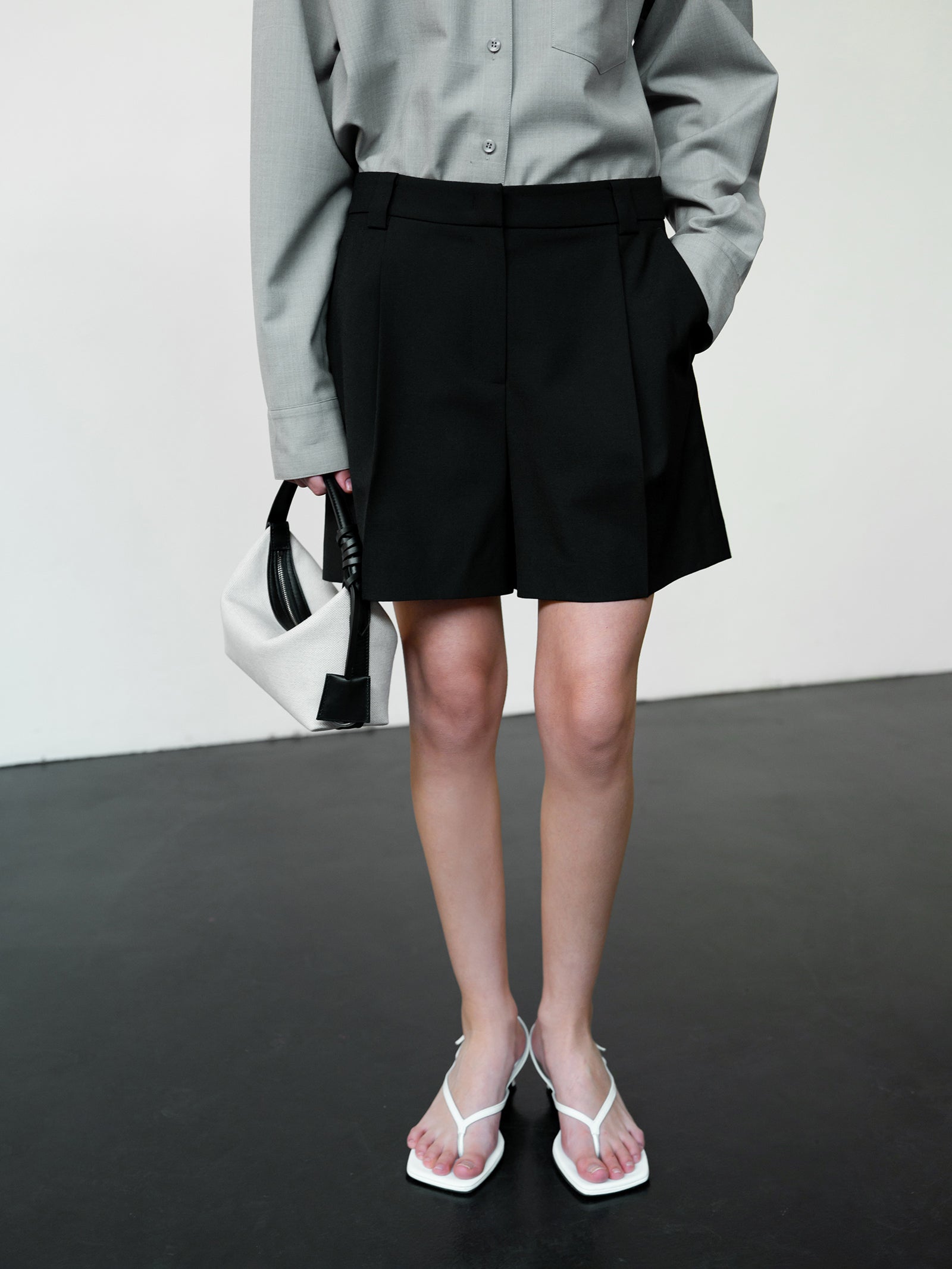 Clear Wool Shorts Black