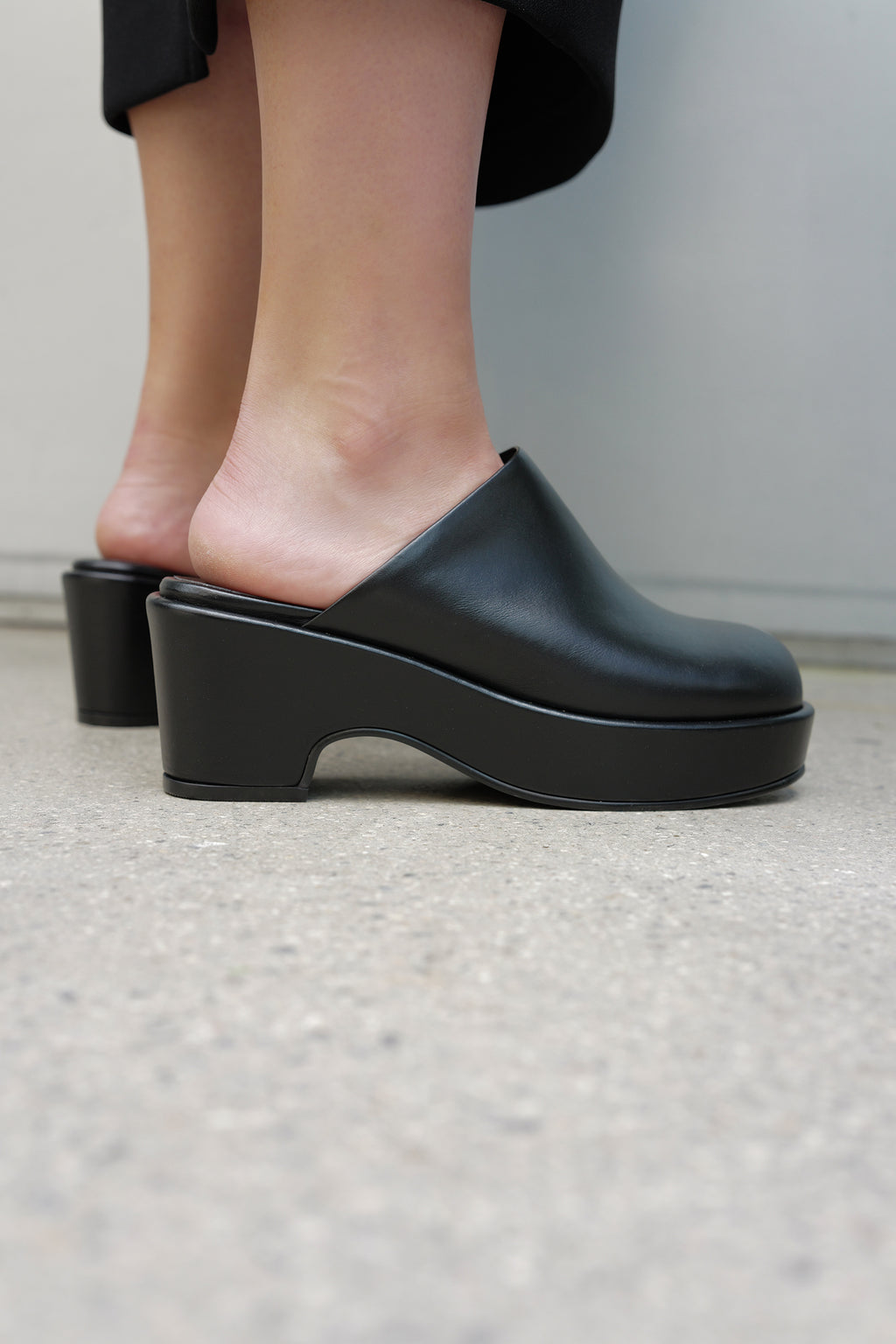 Leather Clog Black