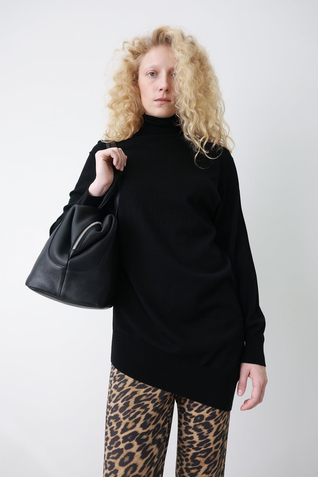 Wool Blend Turtleneck Knit Black