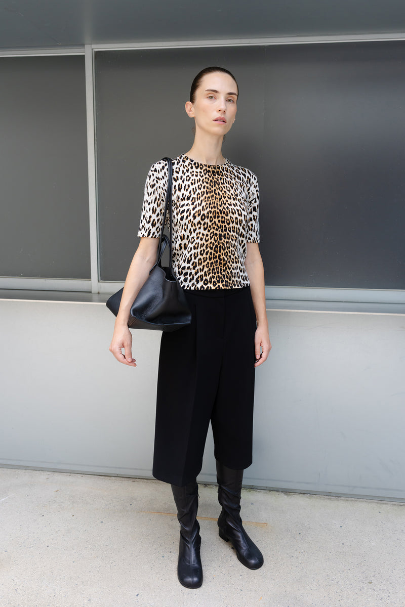 High-density Stretch Bermuda Pants
