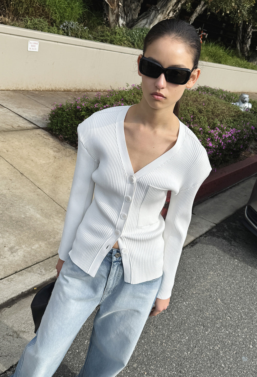 Hourglass V-neck Cardigan Ivory