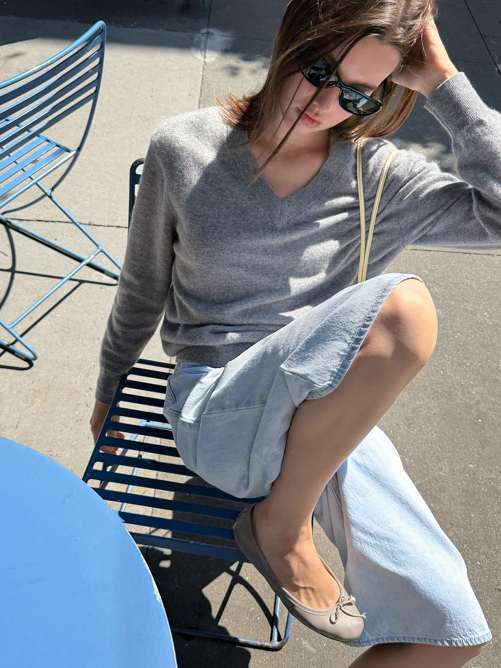 Cashmere 100 V-neck knit gray