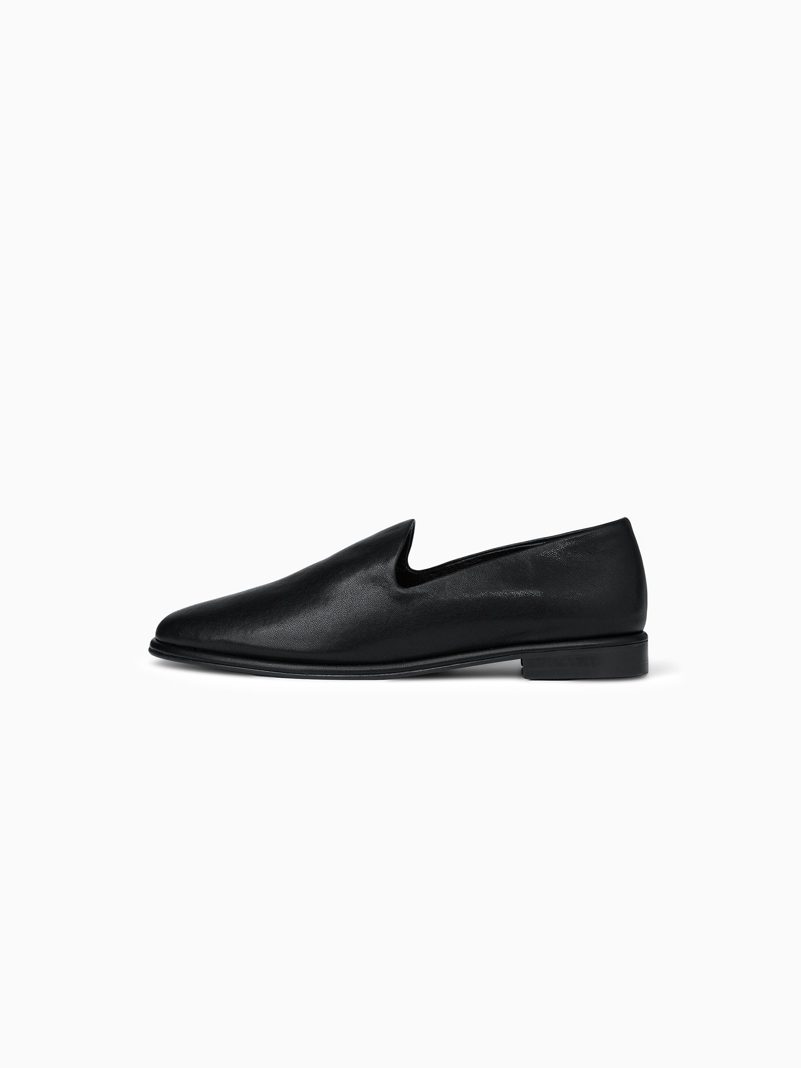 Soft Minimal Loafers