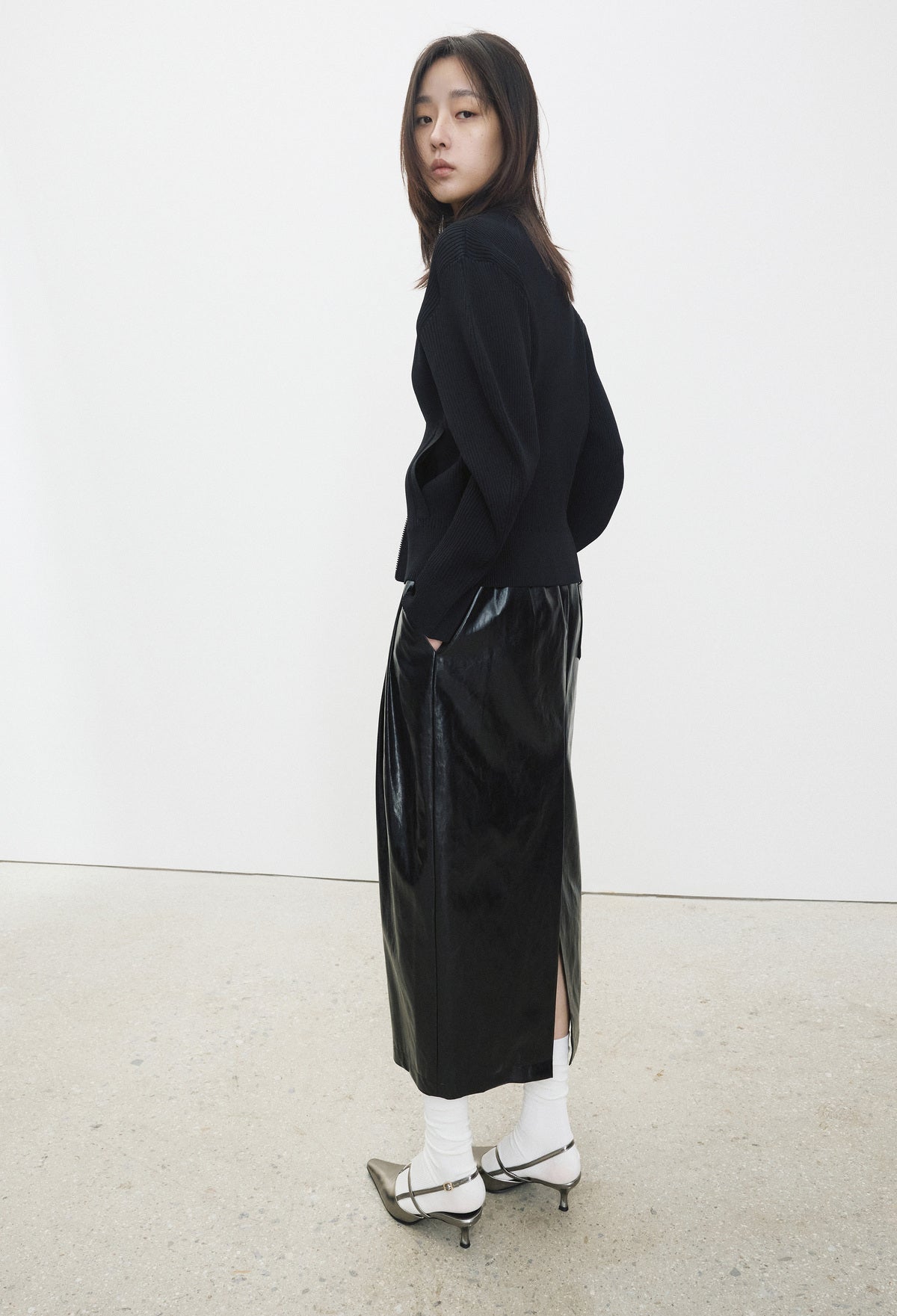 High-density Knit Zip-Up Black