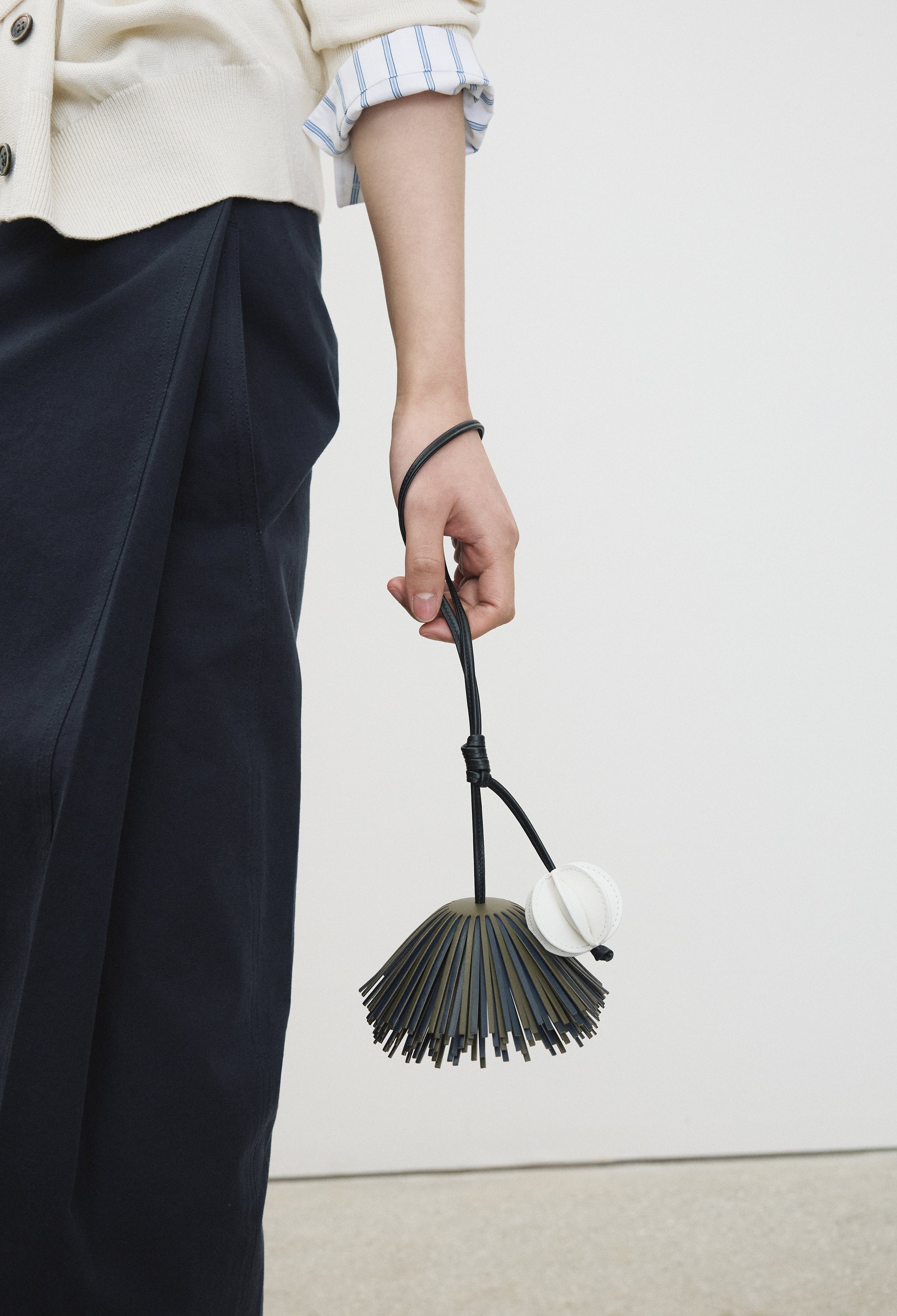 Dandelion Charm khaki