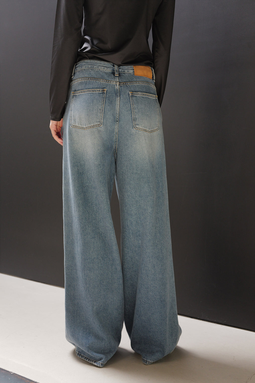 590 Wide Denim