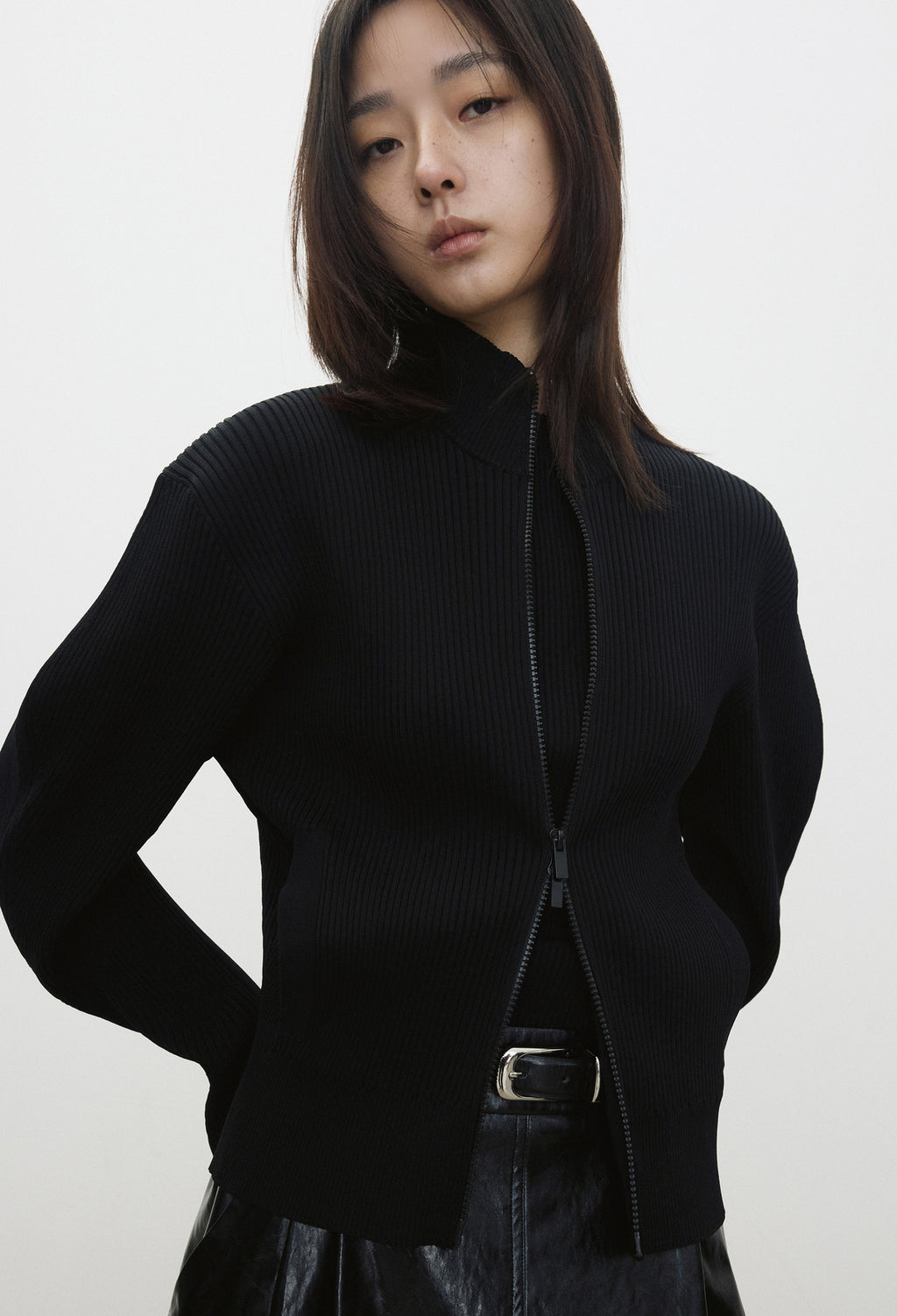High-density Knit Zip-Up Black