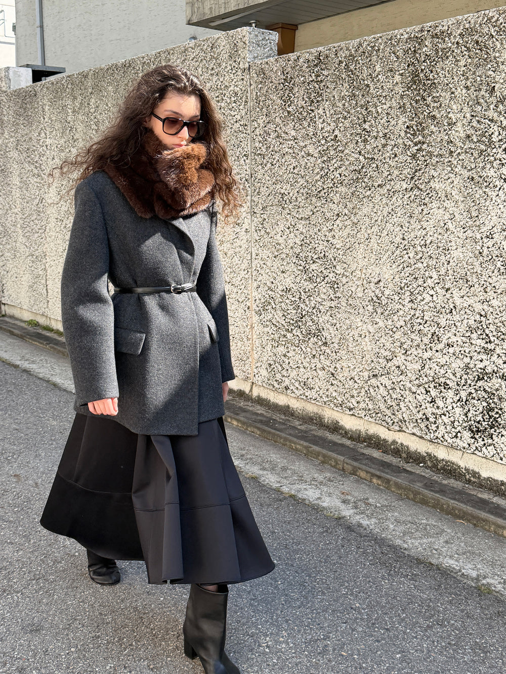 Hourglass silhouette coat charcoal