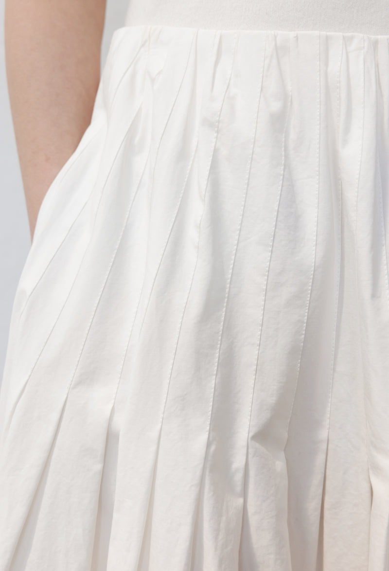 Pintuck full skirt white