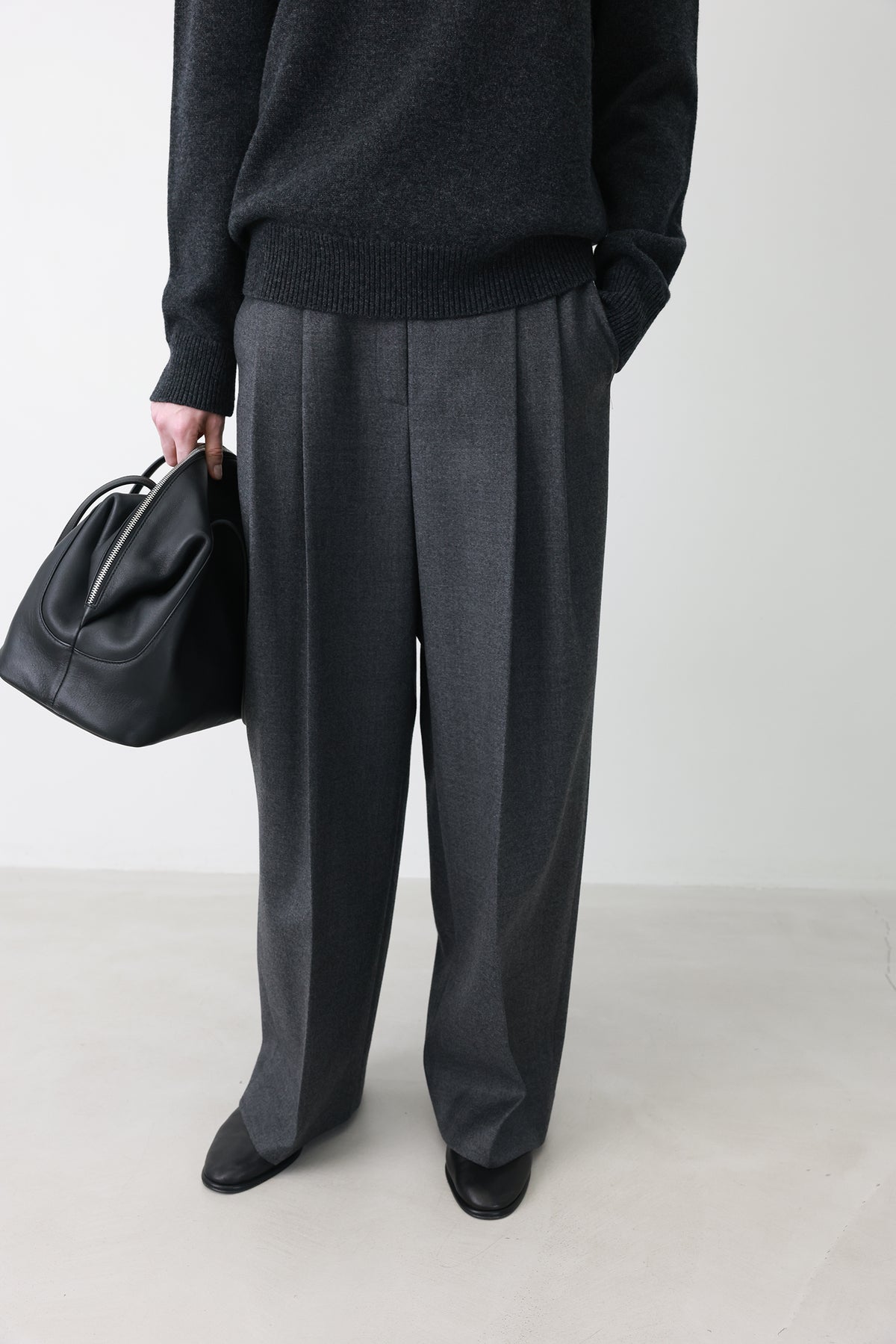 Double Tuck Wool Trousers Charcoal