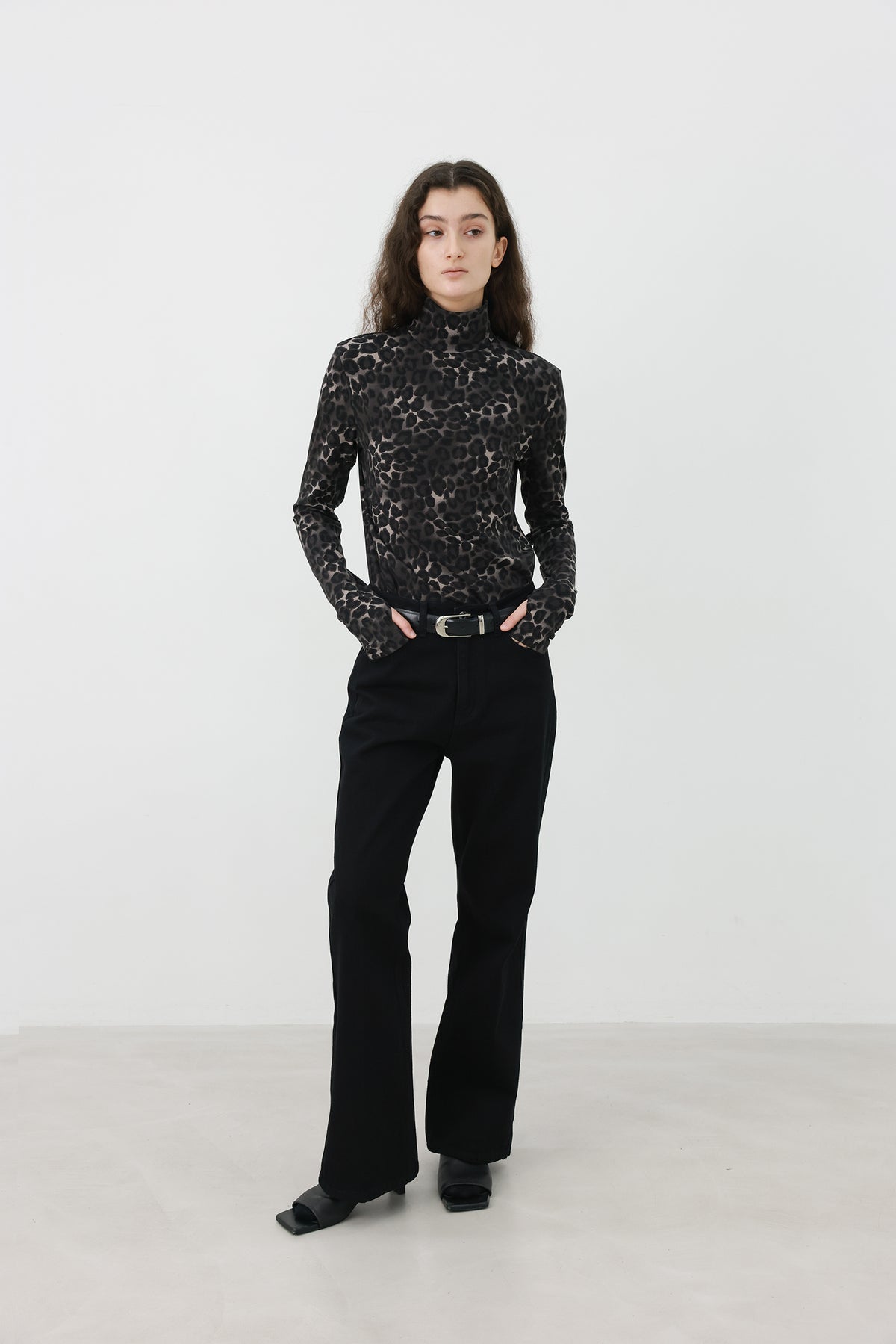 Leopard turtleneck T-shirt