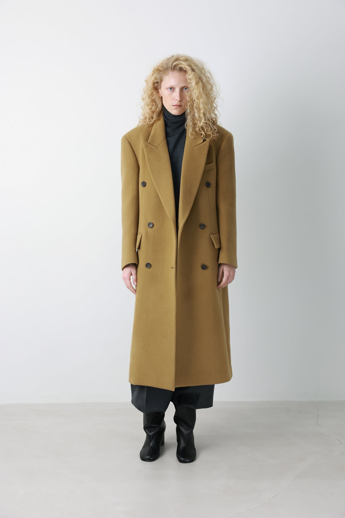 Double Tailored Long Coat Camel