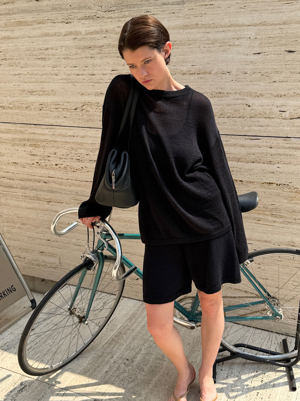 Sheer Round Pullover Black