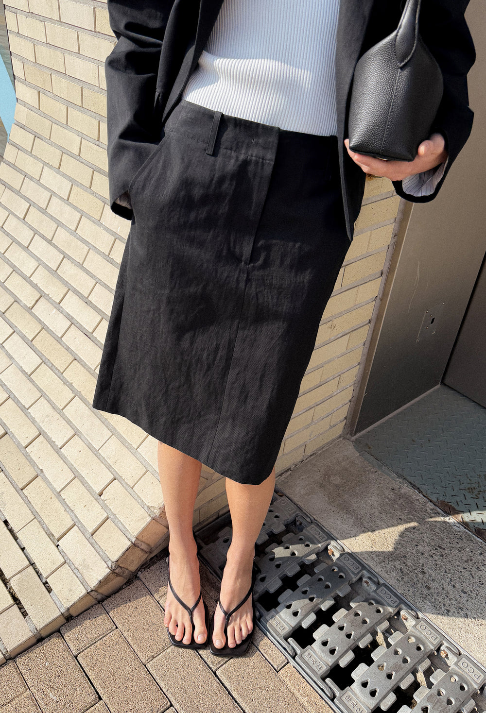 코튼 미디 스커트 블랙