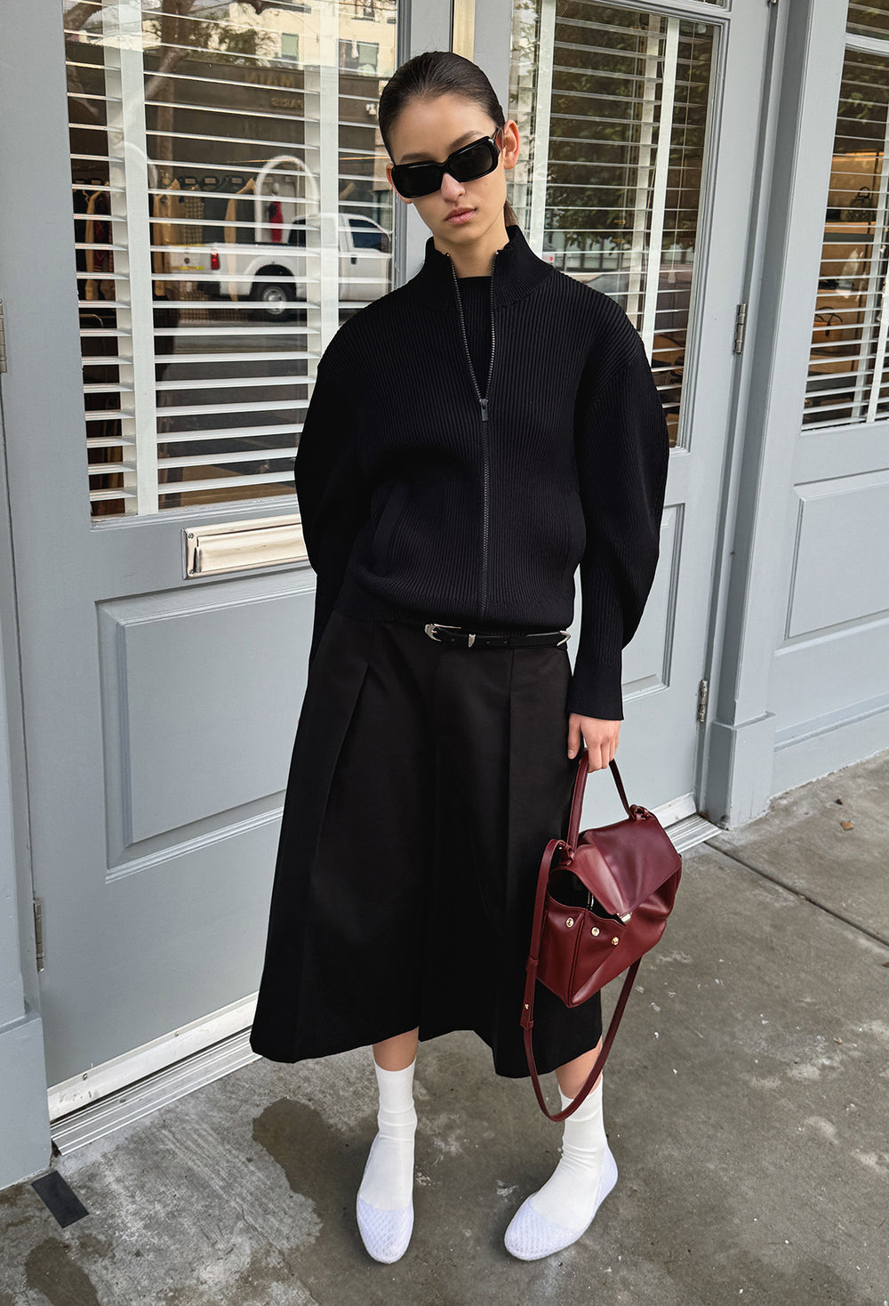 High-density Knit Zip-Up Black