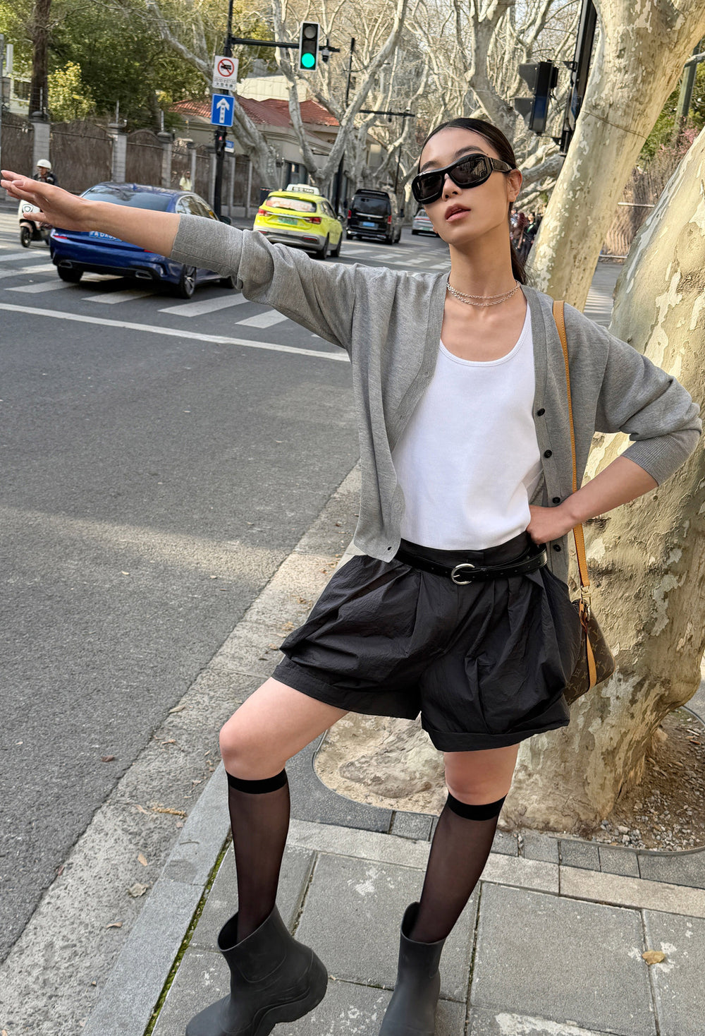 에어리 나일론 쇼츠 차콜