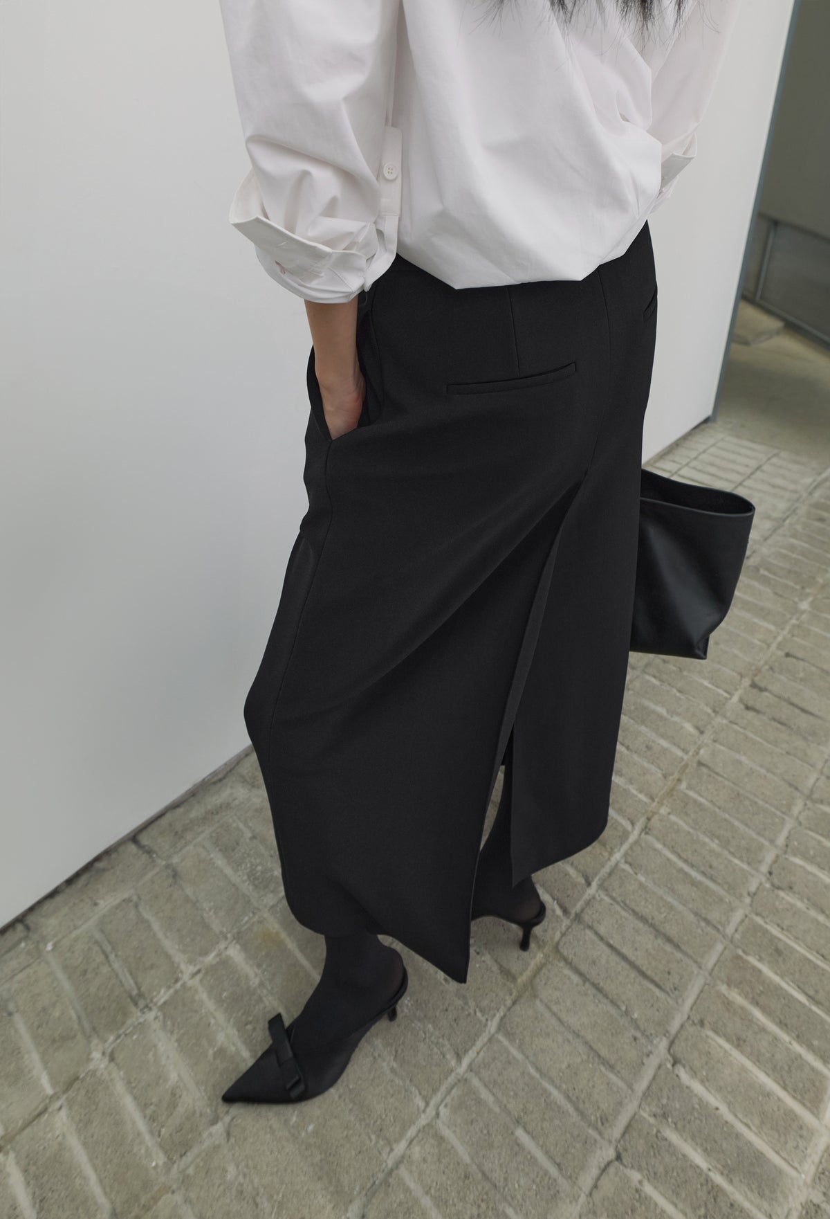 High-density Slim-Fit Maxi Skirt Black