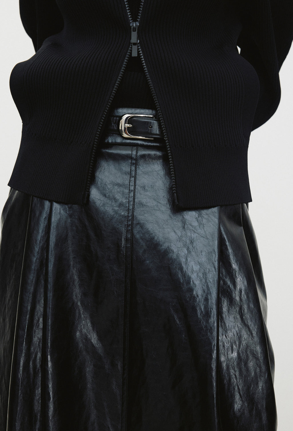 High-density Knit Zip-Up Black